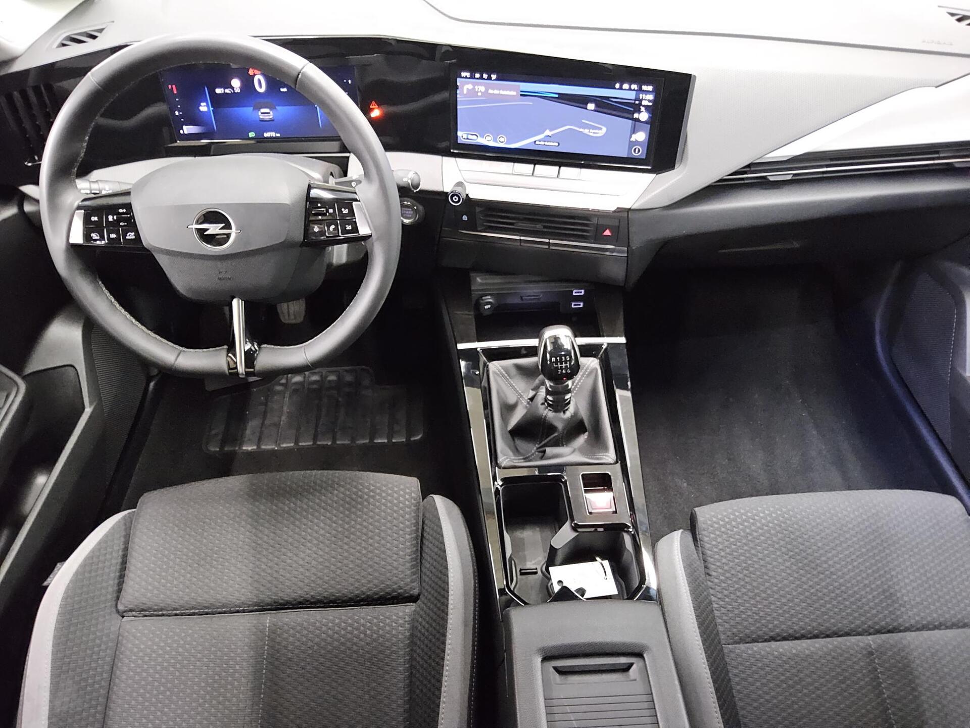 Opel Astra ST 1.2 Turbo Business Ed. Navi LED RfK PDC 5