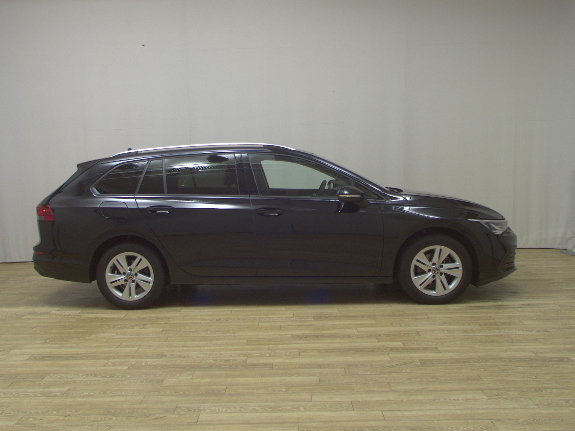 Volkswagen Golf-8 Var. 1.5 TSI Life Navi LED Shz DC