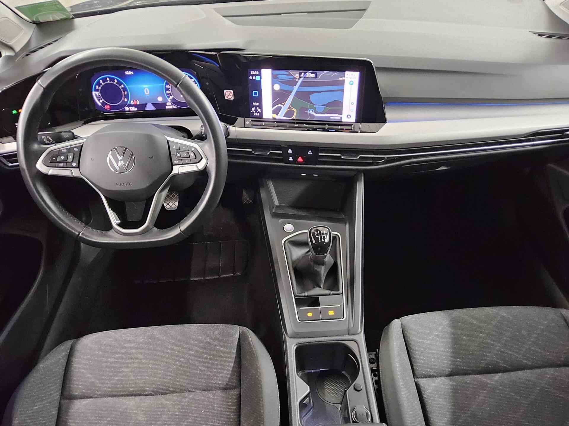 Volkswagen Golf-8 Var. 1.5 TSI Life Navi LED Shz DC 5