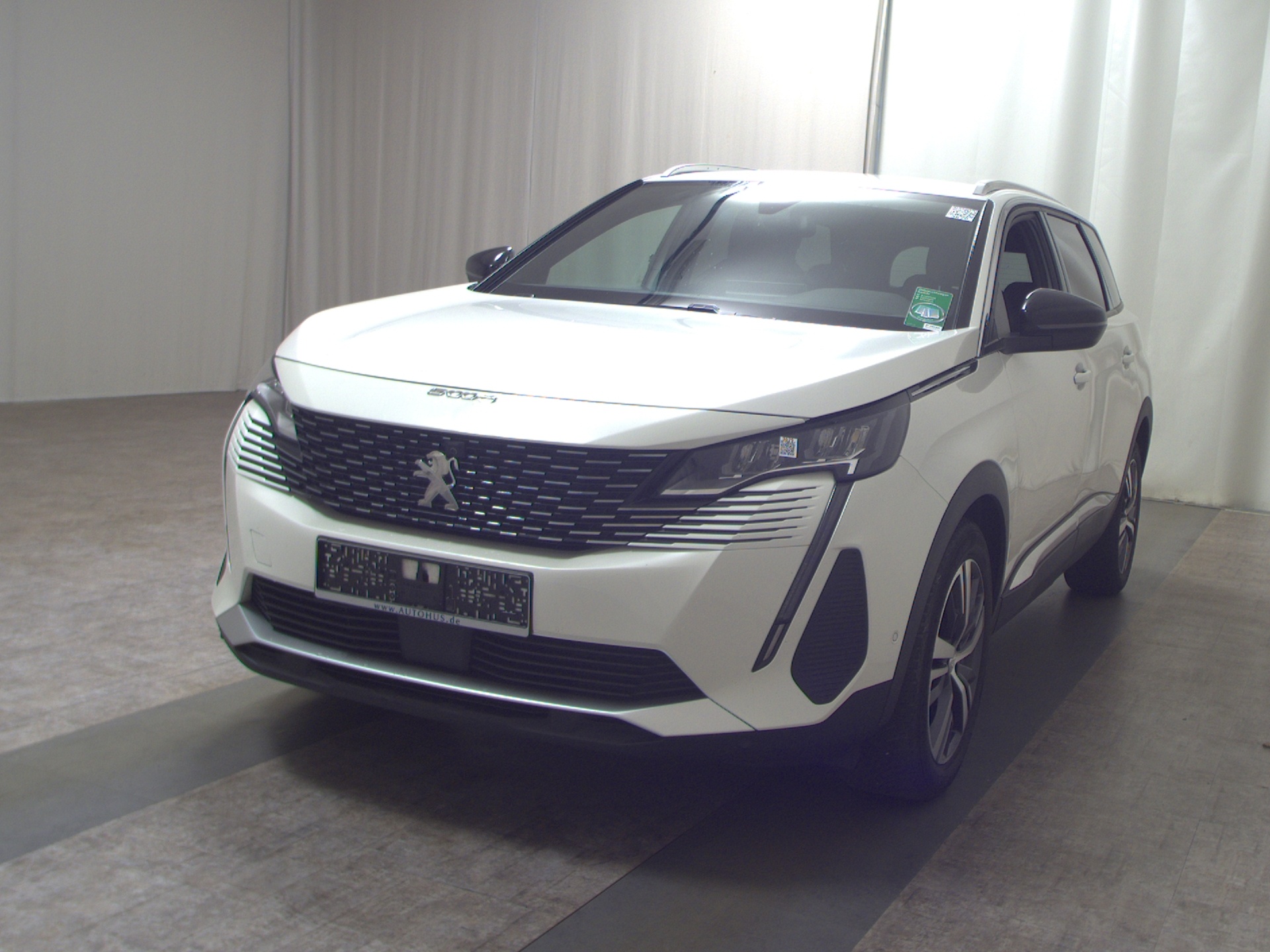 Peugeot 5008 1.2 PureTech Allure 7-Sitze Navi LED RFK 2