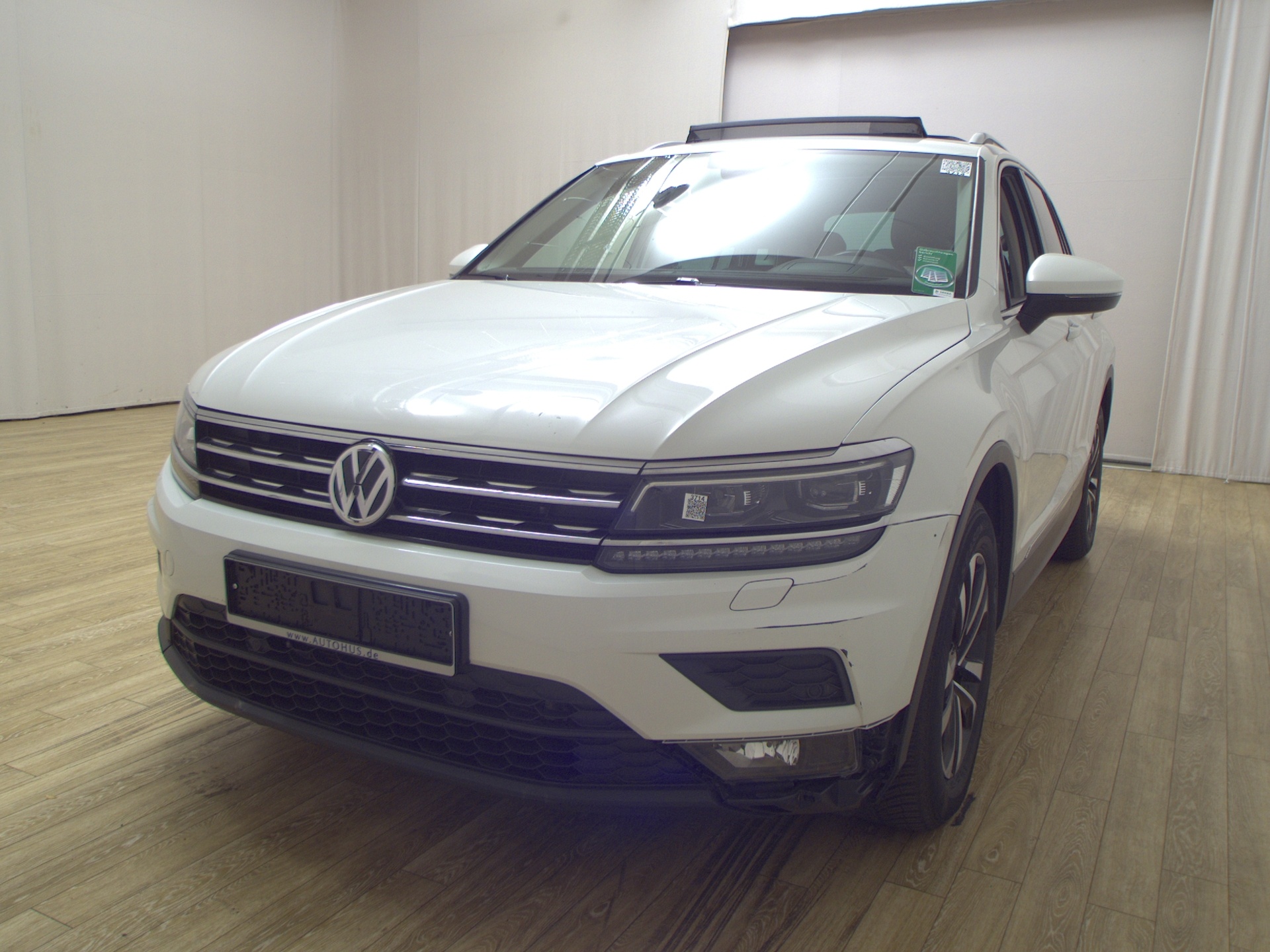 Volkswagen Tiguan 1.5 TSI Comf. Navi AID Pano HuD ACC AHK 2