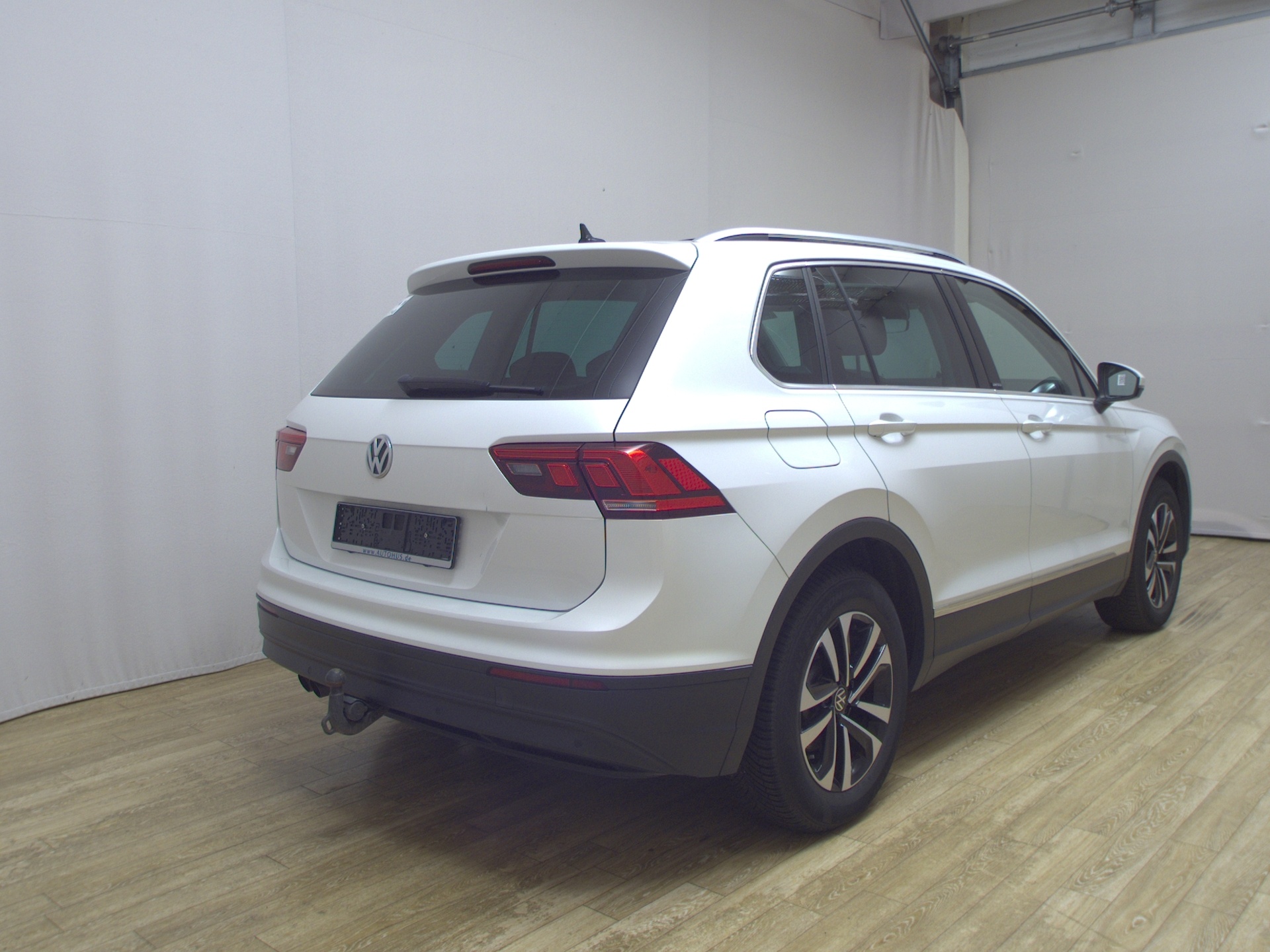 Volkswagen Tiguan 1.5 TSI Comf. Navi AID Pano HuD ACC AHK 4