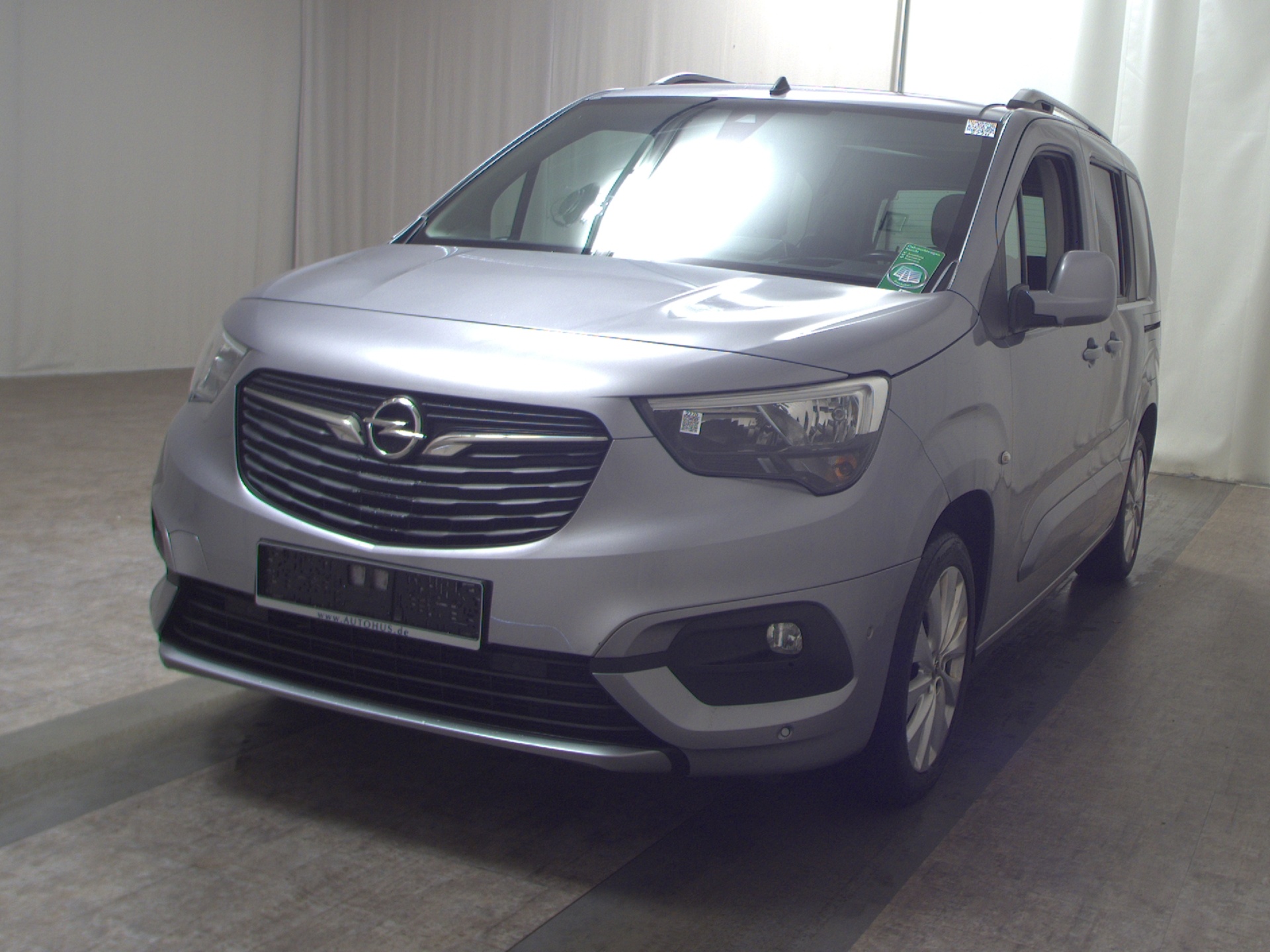 Opel Combo Life 1.5 D Innovation Navi Shz HuD Pano 2
