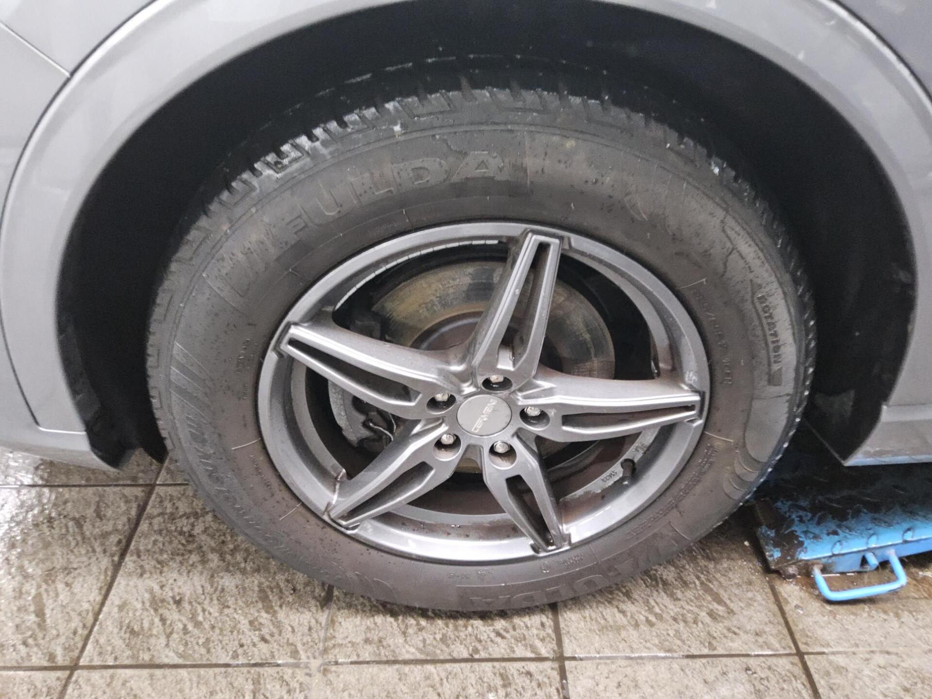 Ford Kuga 2.0 EB ST-Line Navi LED Shz AHK RfK 11