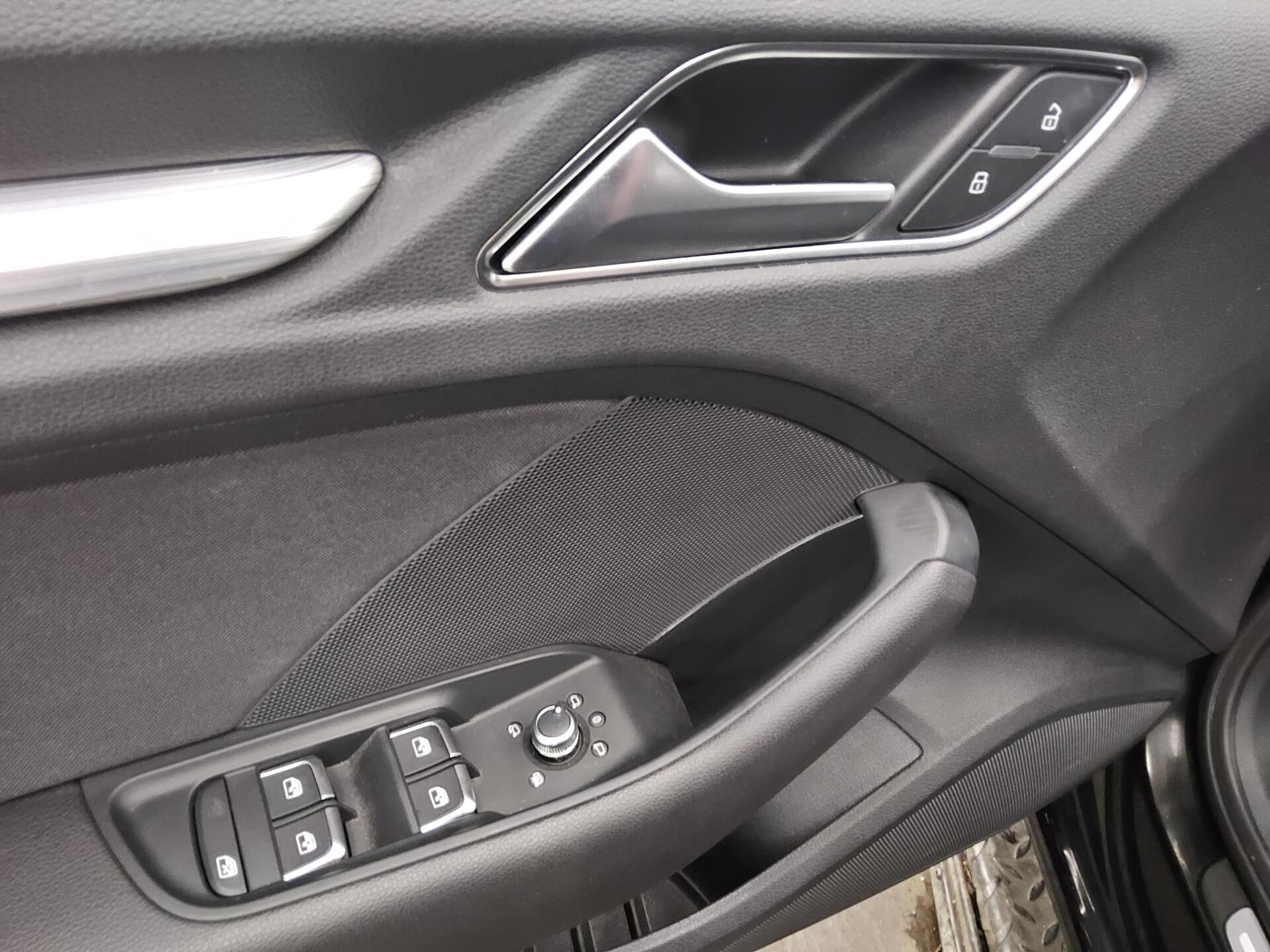 Audi A3 Sportback 40 TFSI Qu. sport Navi Xenon VC 10