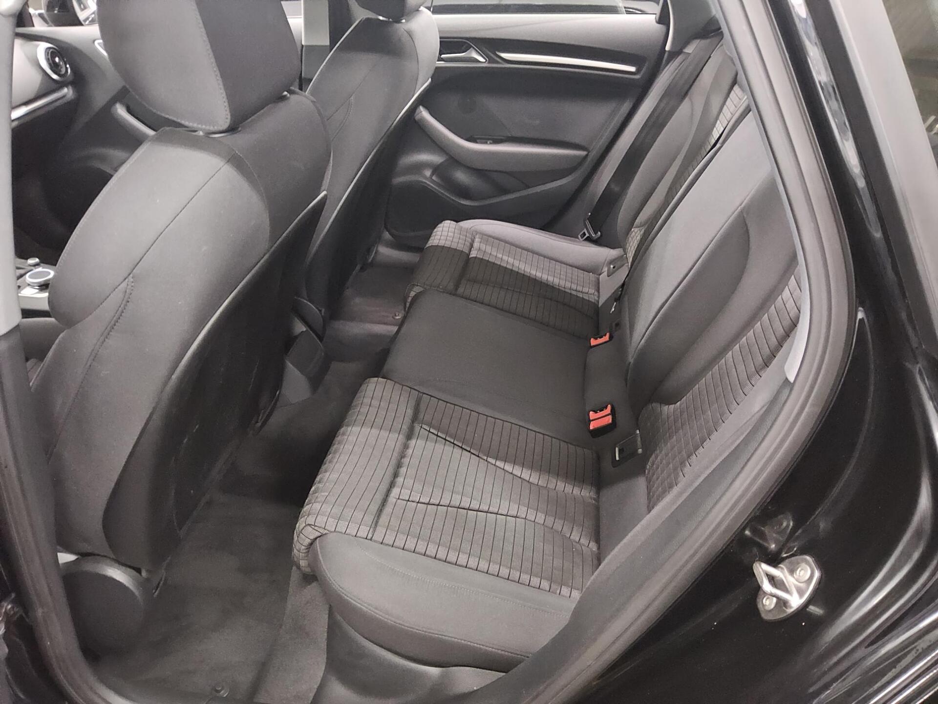 Audi A3 Sportback 40 TFSI Qu. sport Navi Xenon VC 13