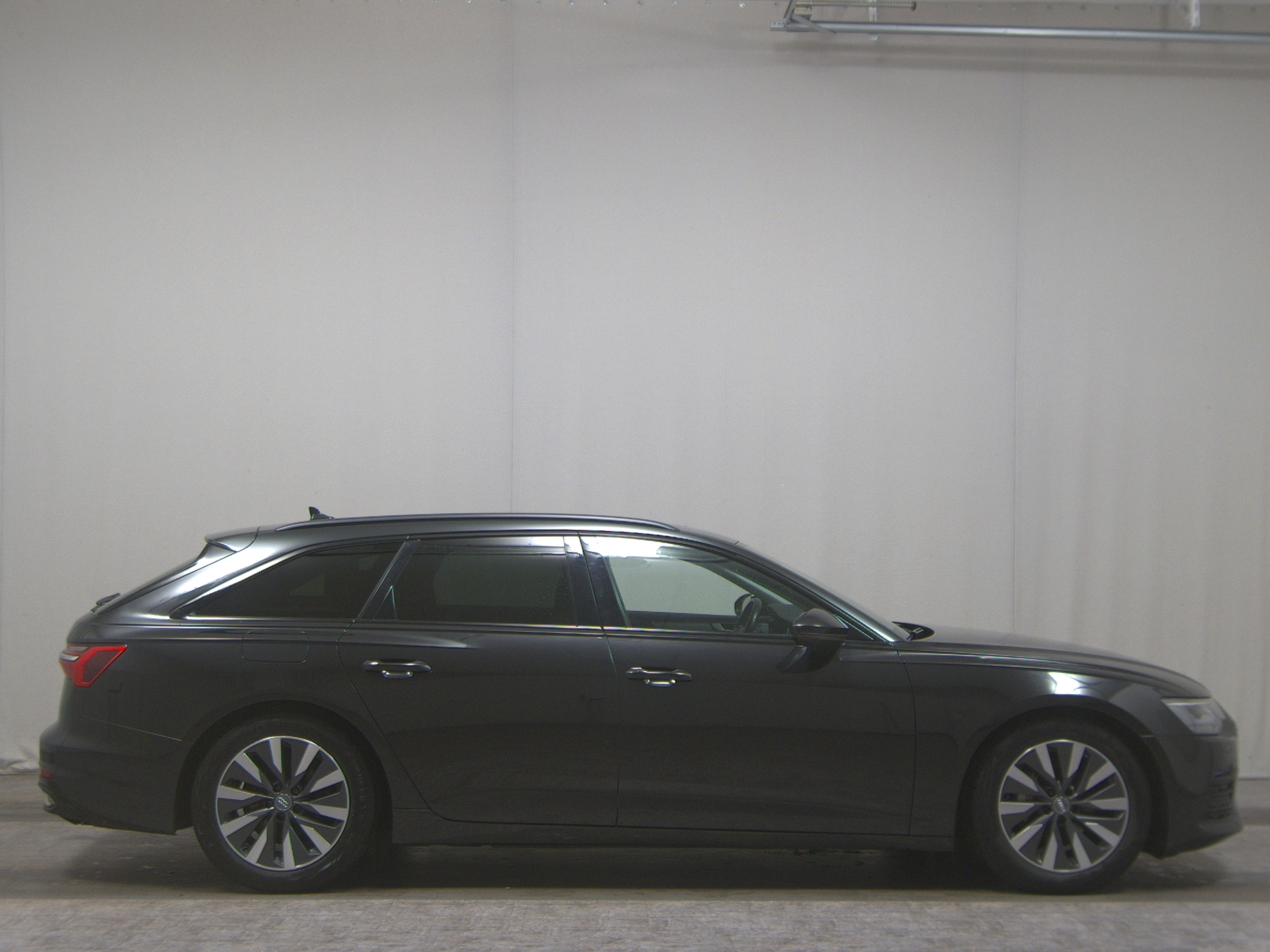 Audi A6 Avant 40 TDI Leder Navi+ vc LED RfK AHK ACC