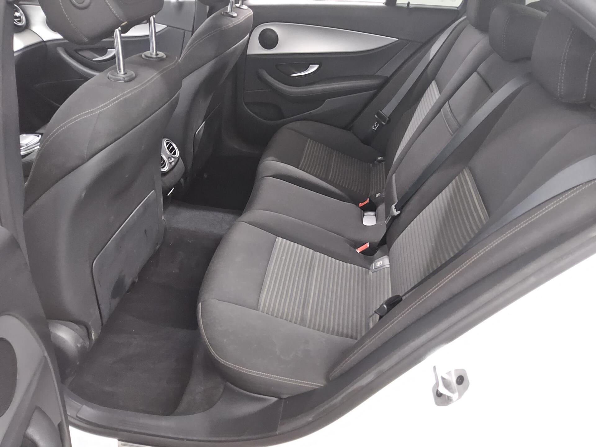 Mercedes-Benz E 300 e Avantgarde Navi LED Widescreen RFK 13