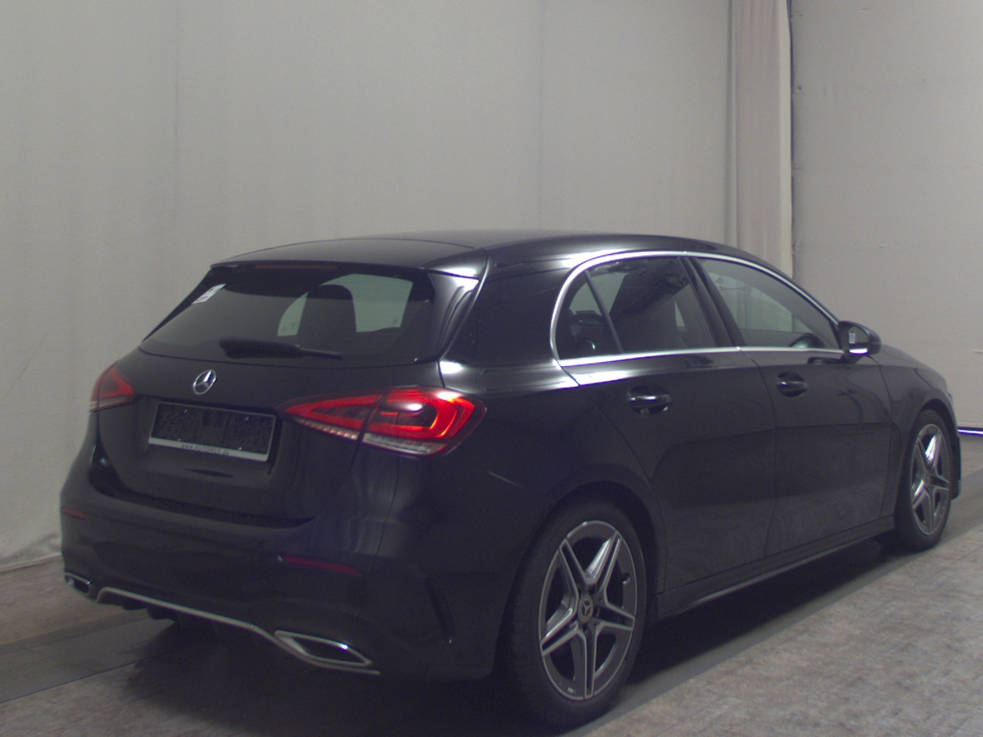 Mercedes-Benz A 220 d AMG-Line Navi LED MBUX Ambiente Tempomat 4