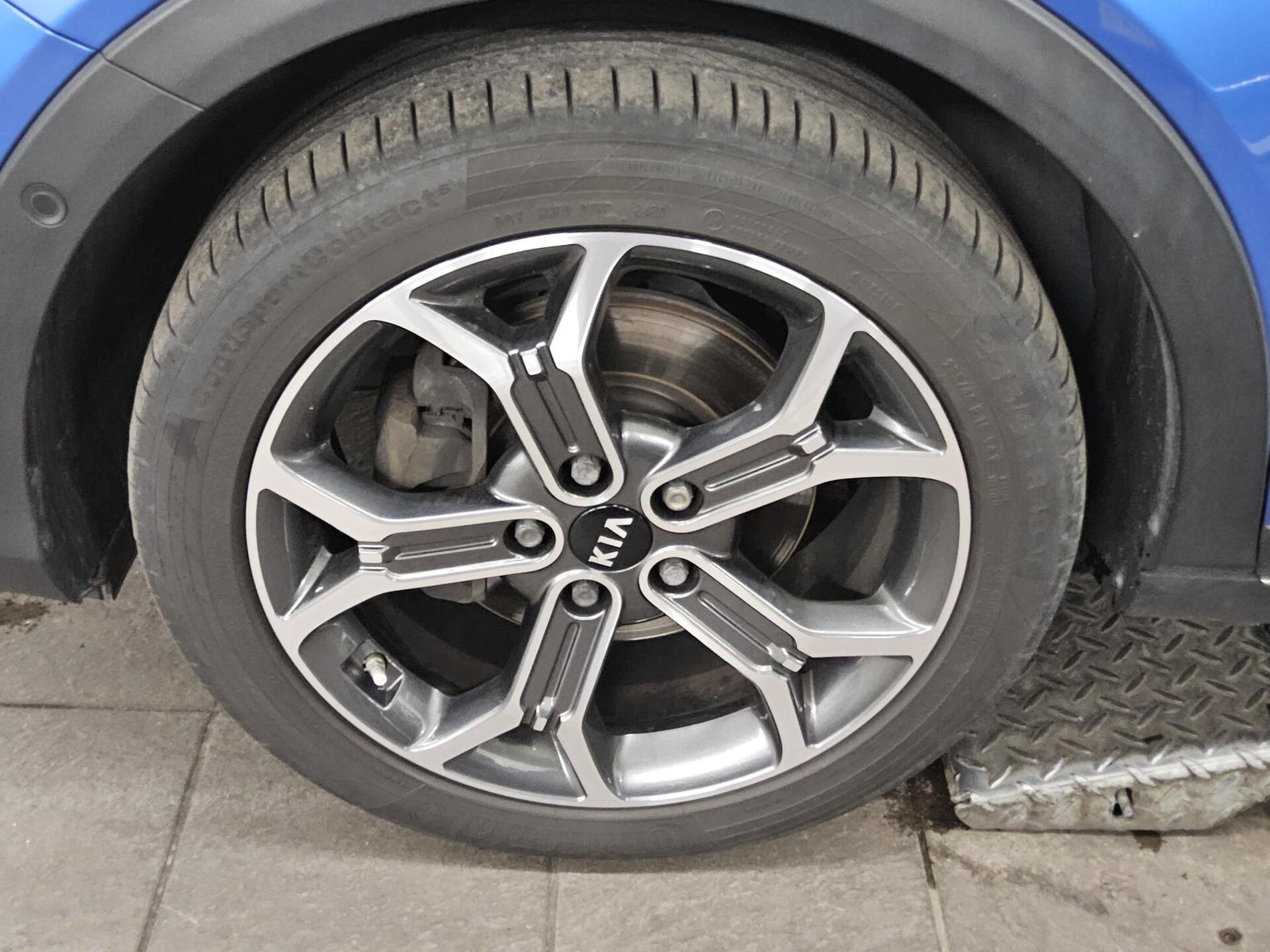 Kia X Ceed 1.6 CRDI Platinum Ed. Navi LED Pano AHK 11