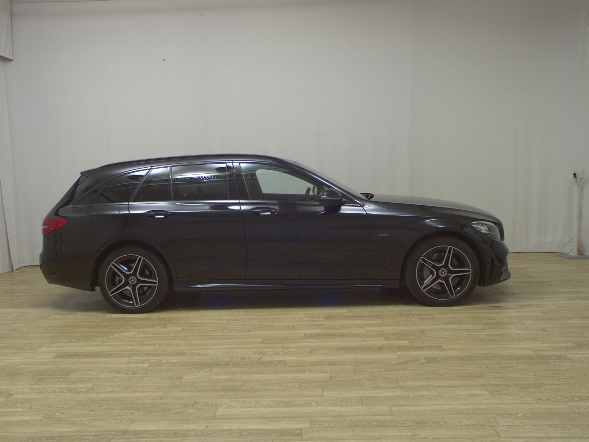 Mercedes-Benz C 300 T e AMG-Line Night Navi LED Widescreen RfK