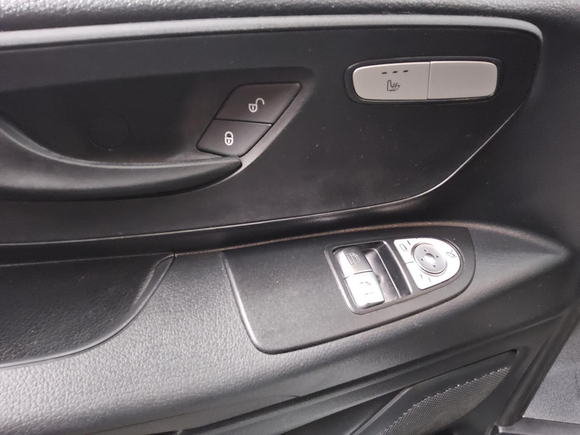 Mercedes-Benz Vito Tourer 114 CDI extralang 8-Sitze Leder Navi 9