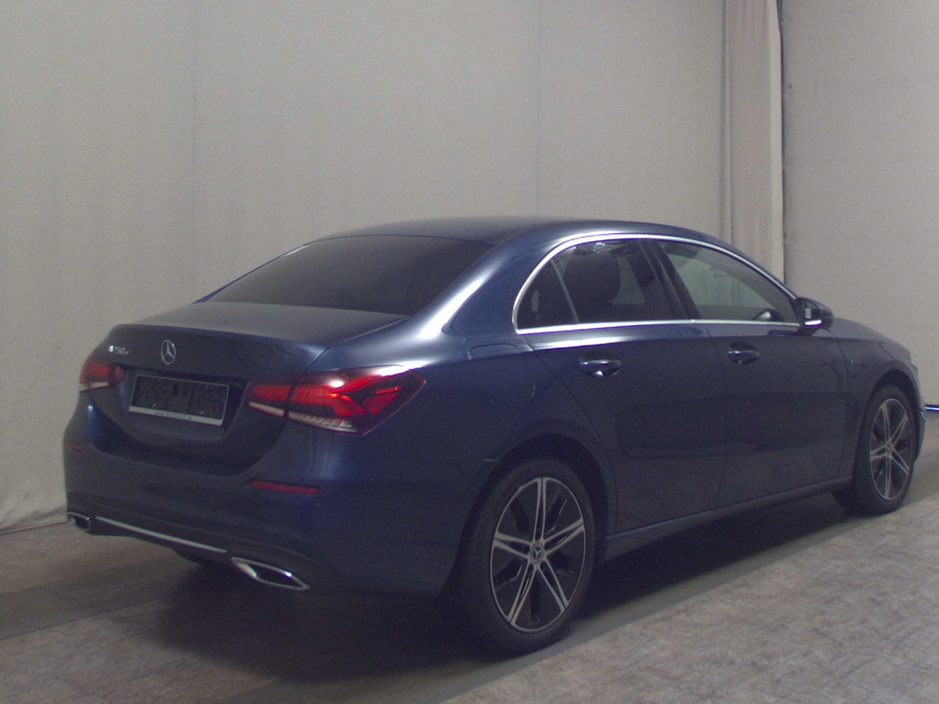 Mercedes-Benz A 250 Lim. e Progressive Navi LED MBUX 360° StHz 4