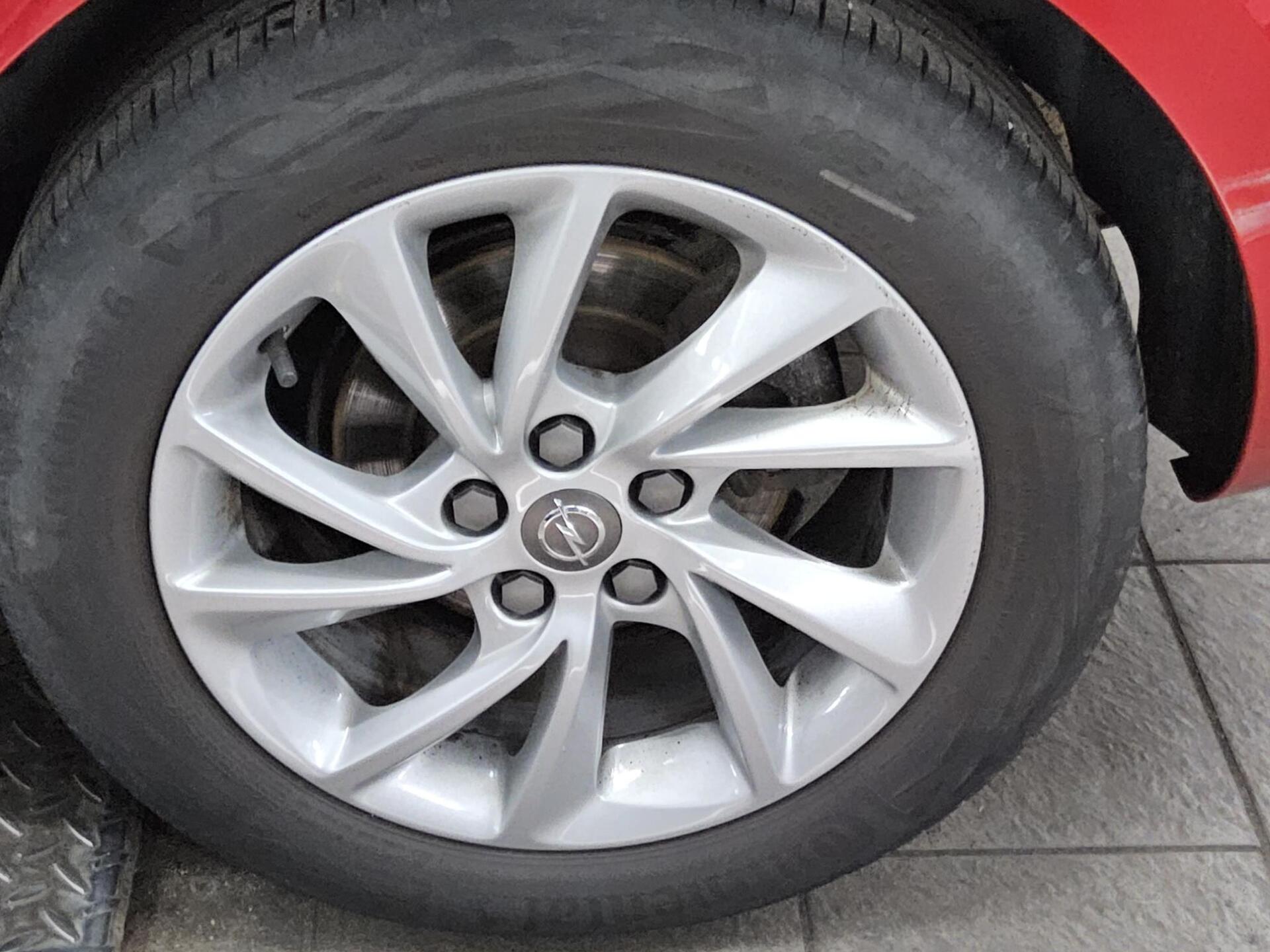 Opel Astra 1.5 D Business Ed. Navi LED RFK Shz AHK 10