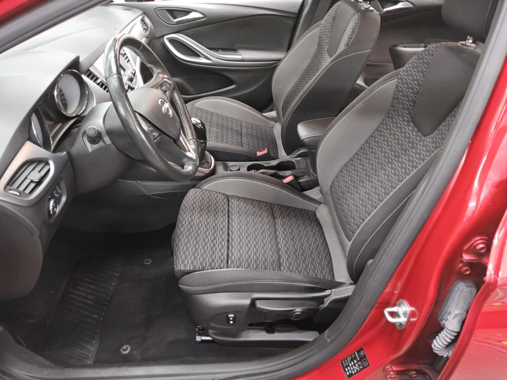 Opel Astra 1.5 D Business Ed. Navi LED RFK Shz AHK 8