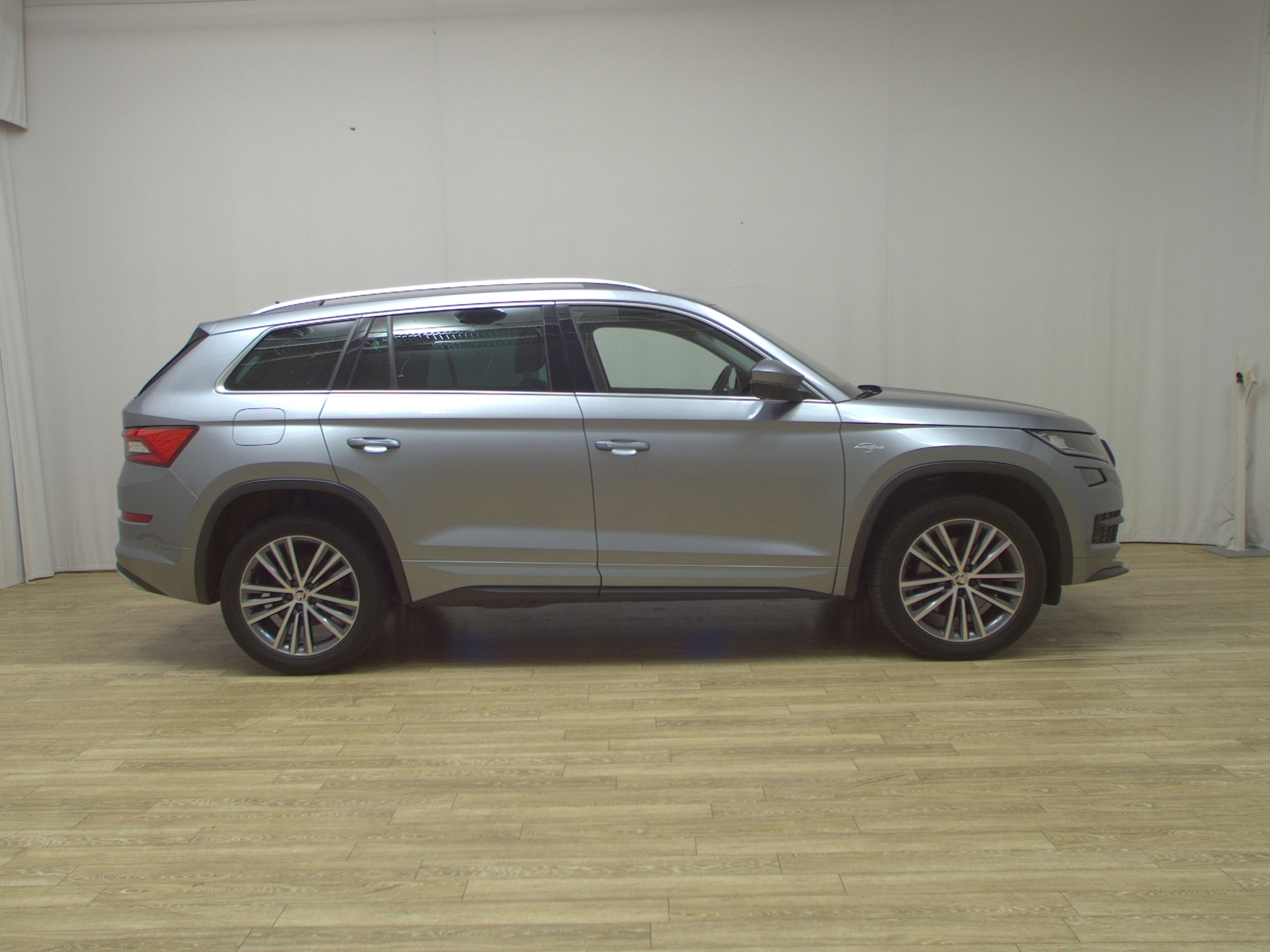 Skoda Kodiaq 2.0 TDI 4x4 L&K Leder LED Canton Pano AHK