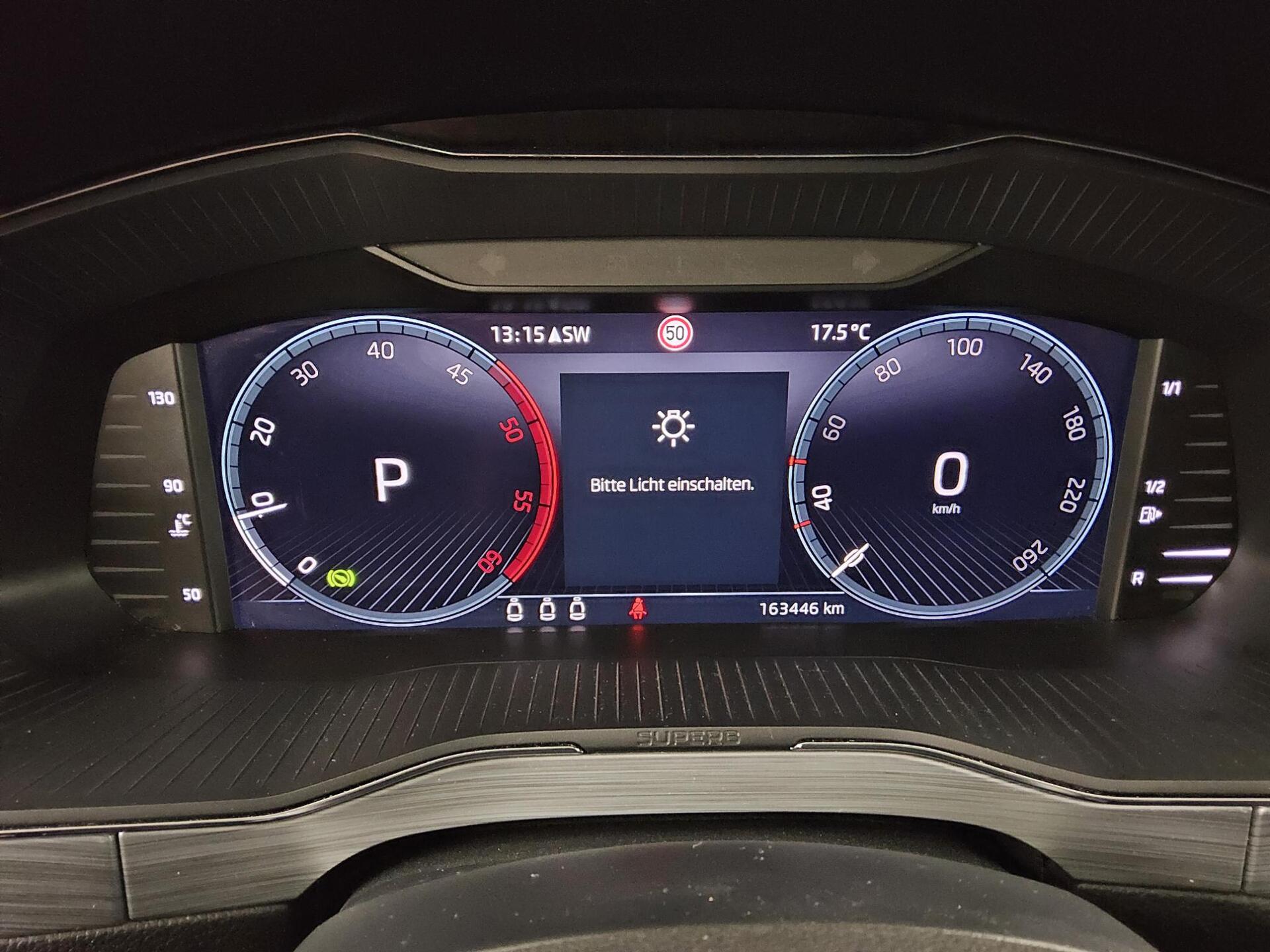 Skoda Superb Kombi 2.0 TDI Ambition Navi LED vc PDC 8