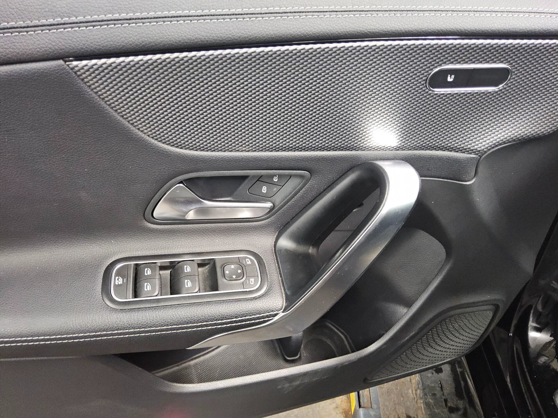 Mercedes-Benz CLA 200 SB d Progressive T-Leder Navi LED MBUX high RFK 10