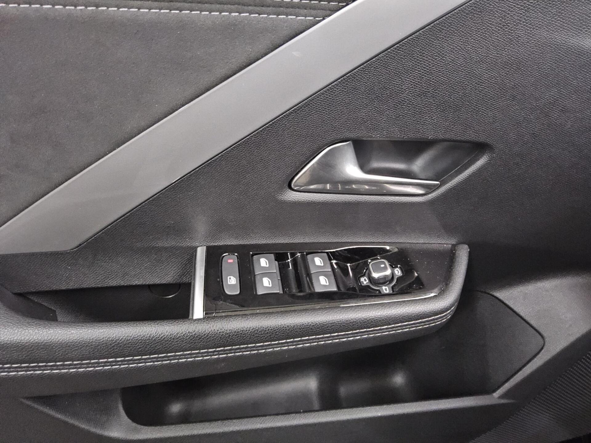 Opel Astra ST 1.2 Turbo Ultimate Navi LED Pano RFK 10