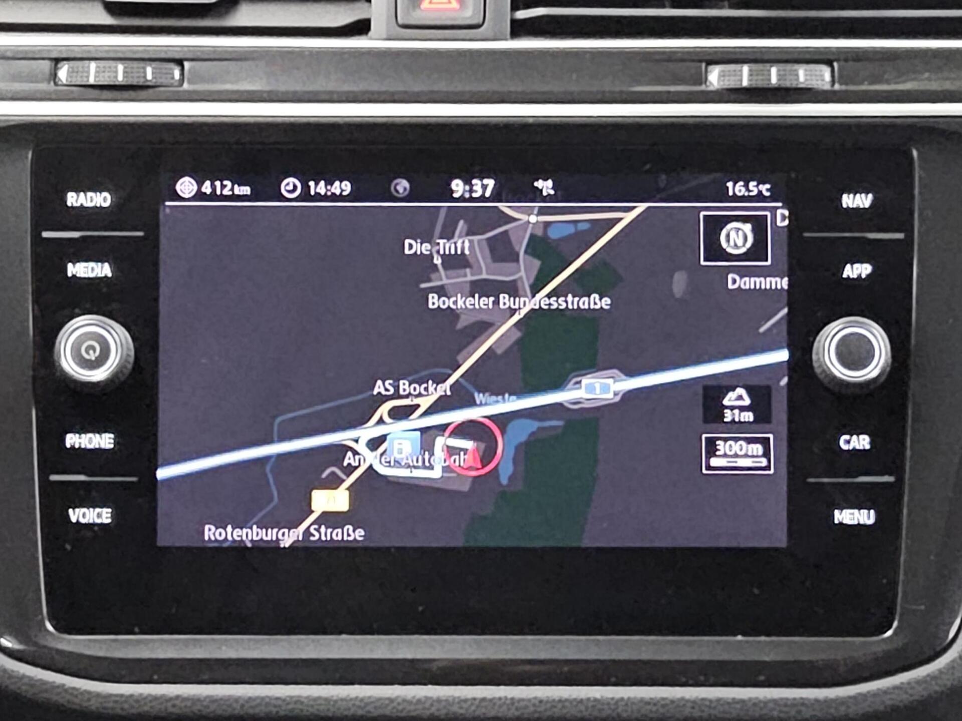 Volkswagen Tiguan 2.0 TDI Comf. AHK Navi ACC PDC 7