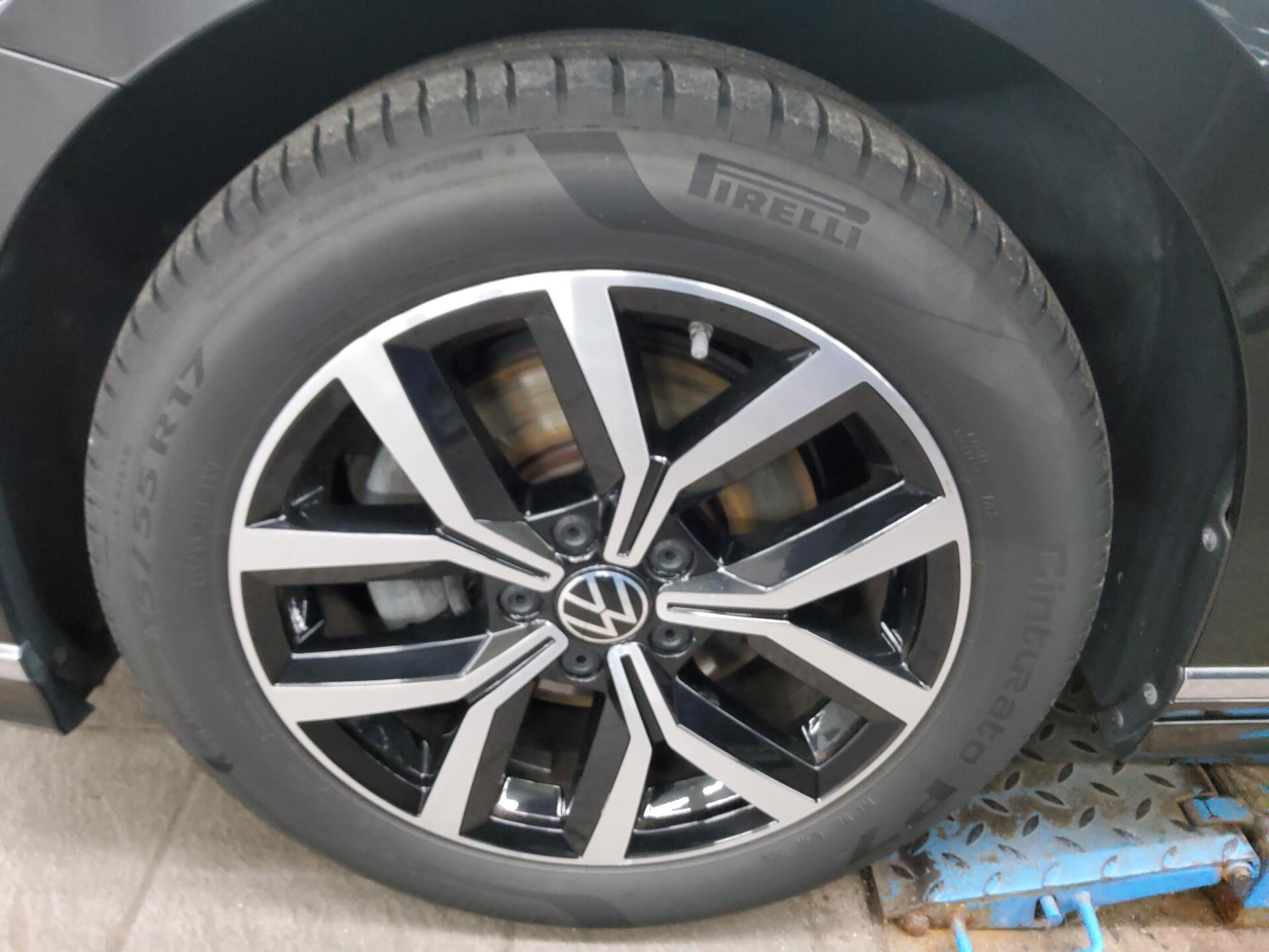 Volkswagen Passat 1.5 TSI R-Line Navi LED AID Pano T-Leder 11