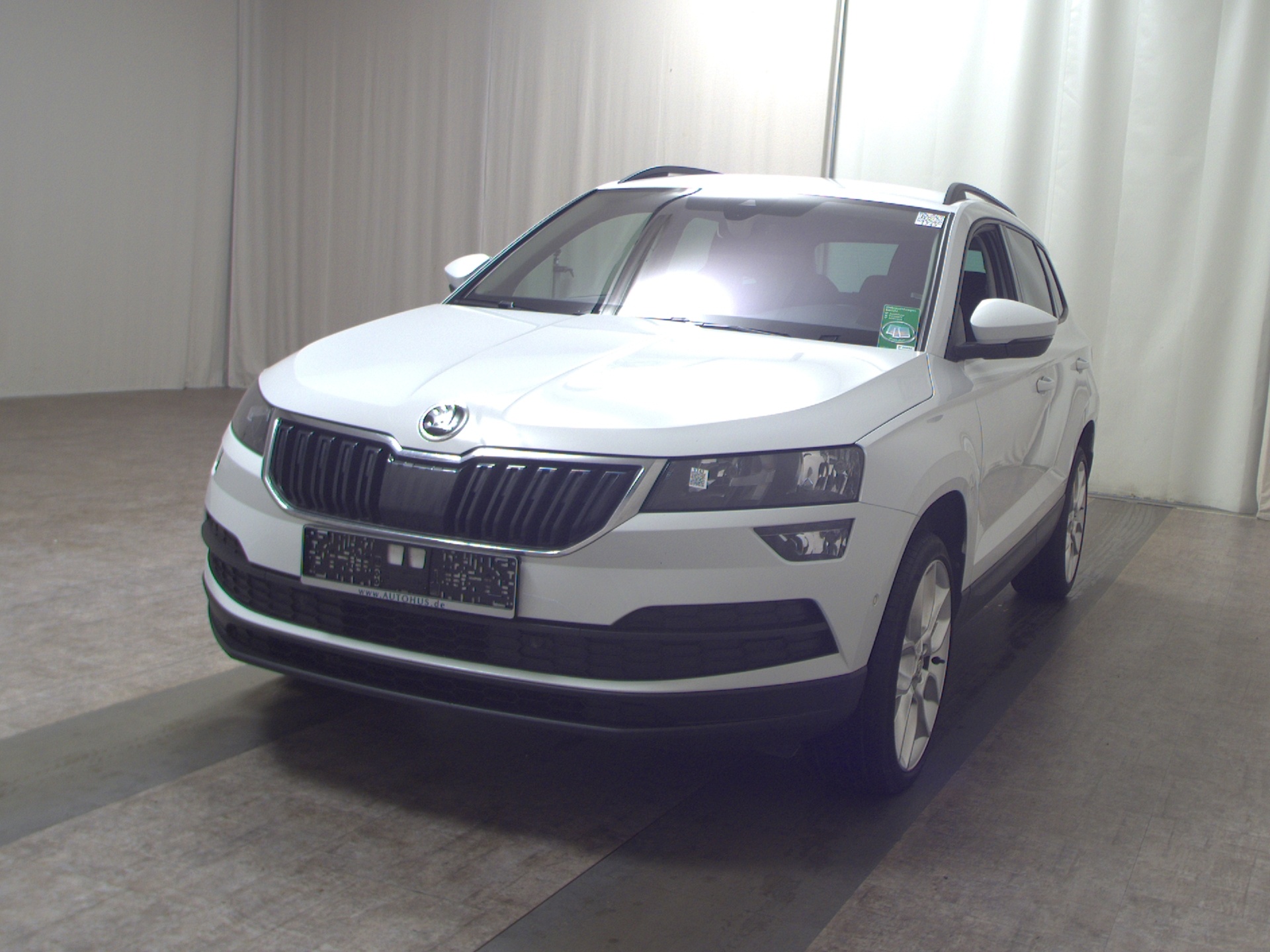 Skoda Karoq 2.0 TDI Style Navi vc ACC PDC Shz 2