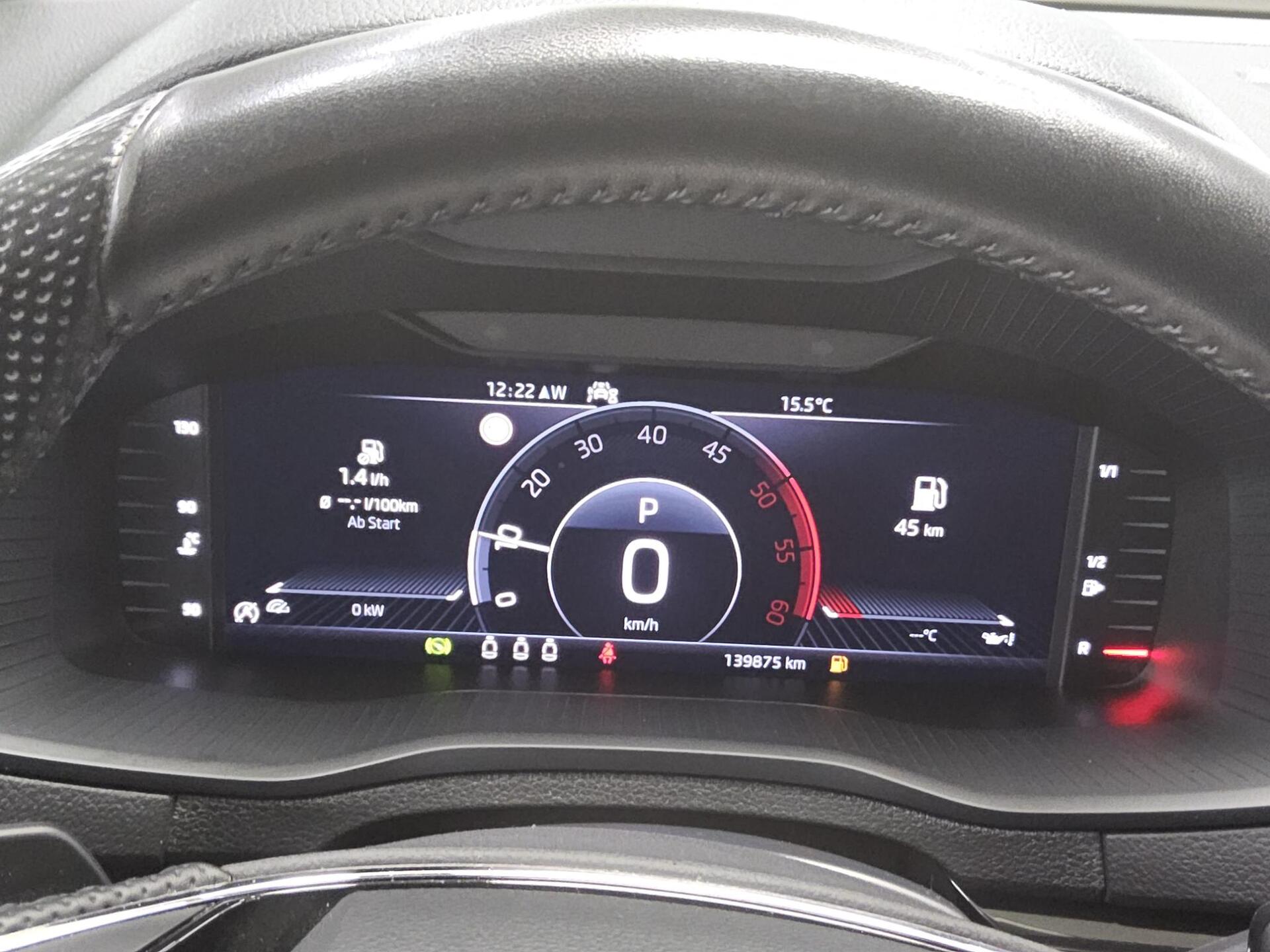 Skoda Karoq 2.0 TDI Style Navi vc ACC PDC Shz 8