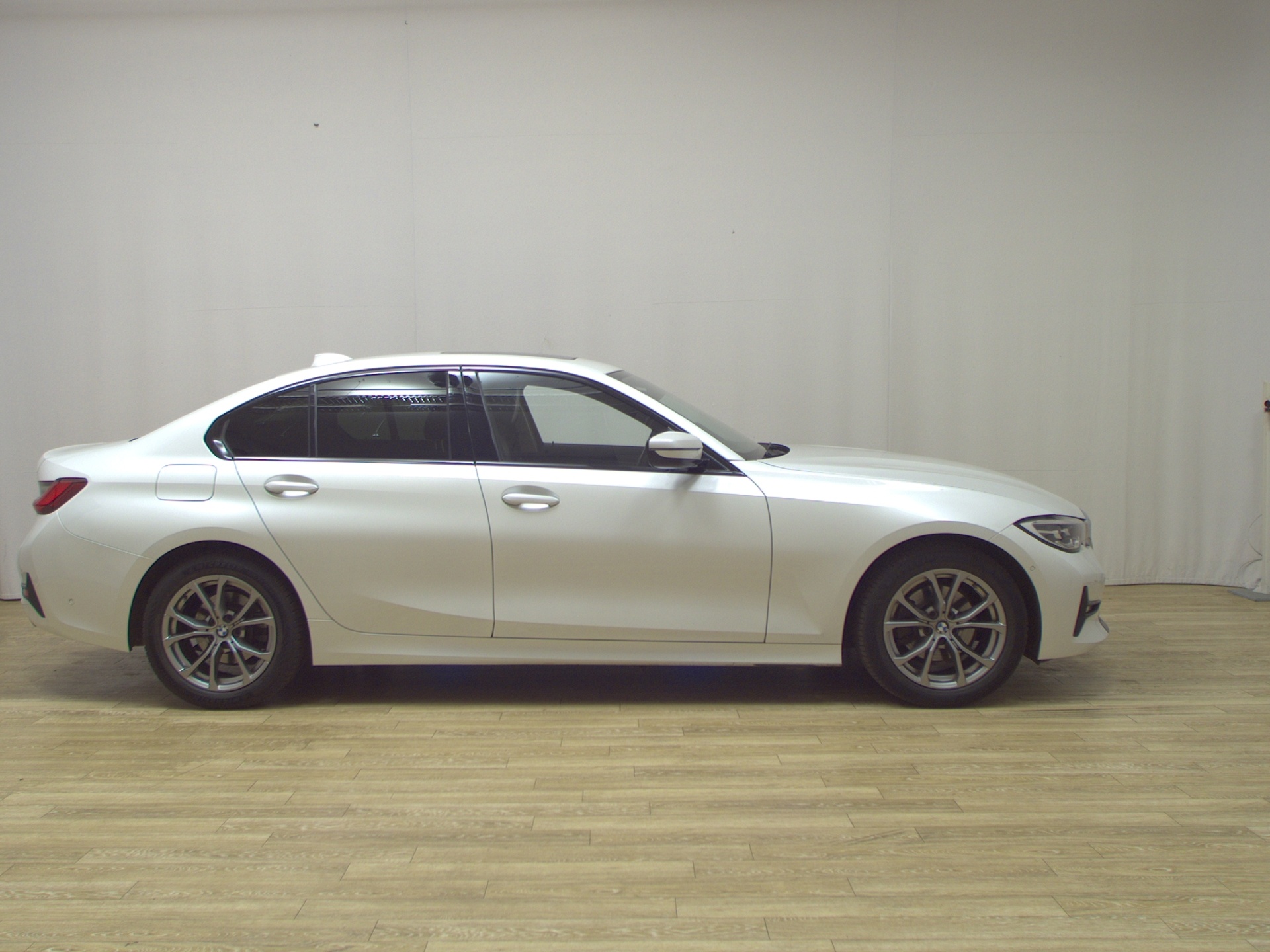 BMW 320dA Sport-Line Navi Glasdach LED+ LC-Pro Ahk