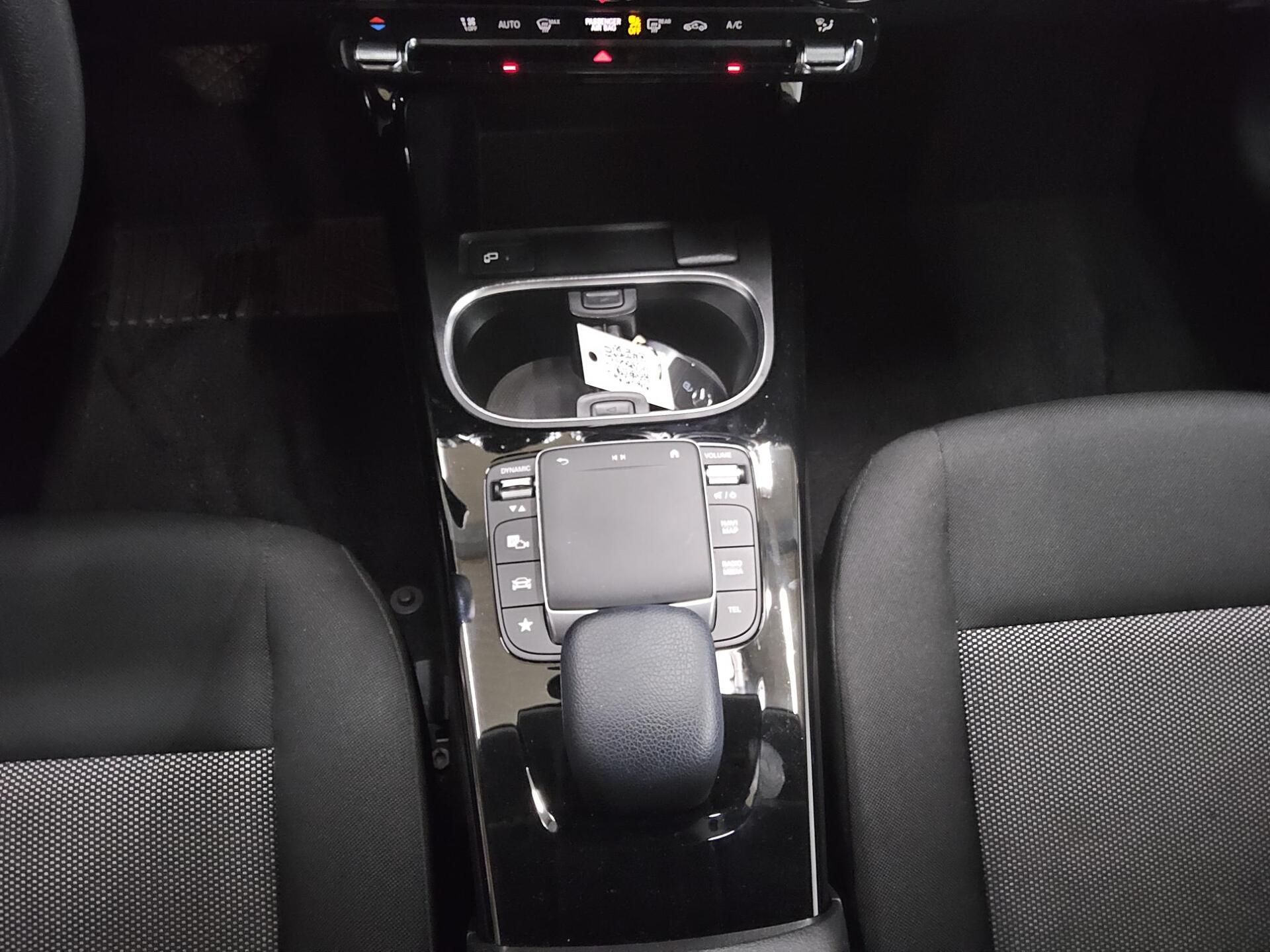 Mercedes-Benz CLA 180 SB d Navi PDC Shz Park-Assistent 6