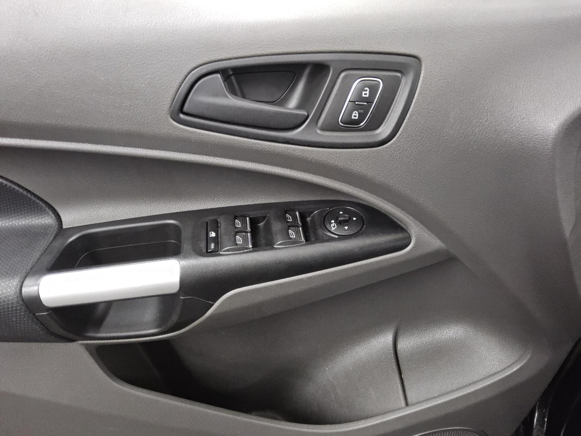 Ford Transit Connect 1.5 EB Trend Navi Xenon RFK ACC 9