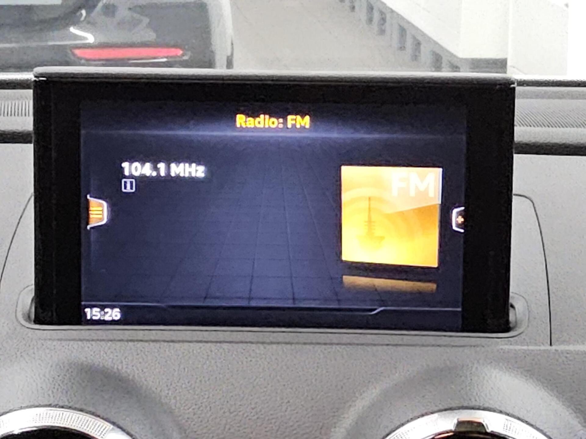 Audi A3 Sportback 35 TDI sport S-Line Ext. AHK LED 7