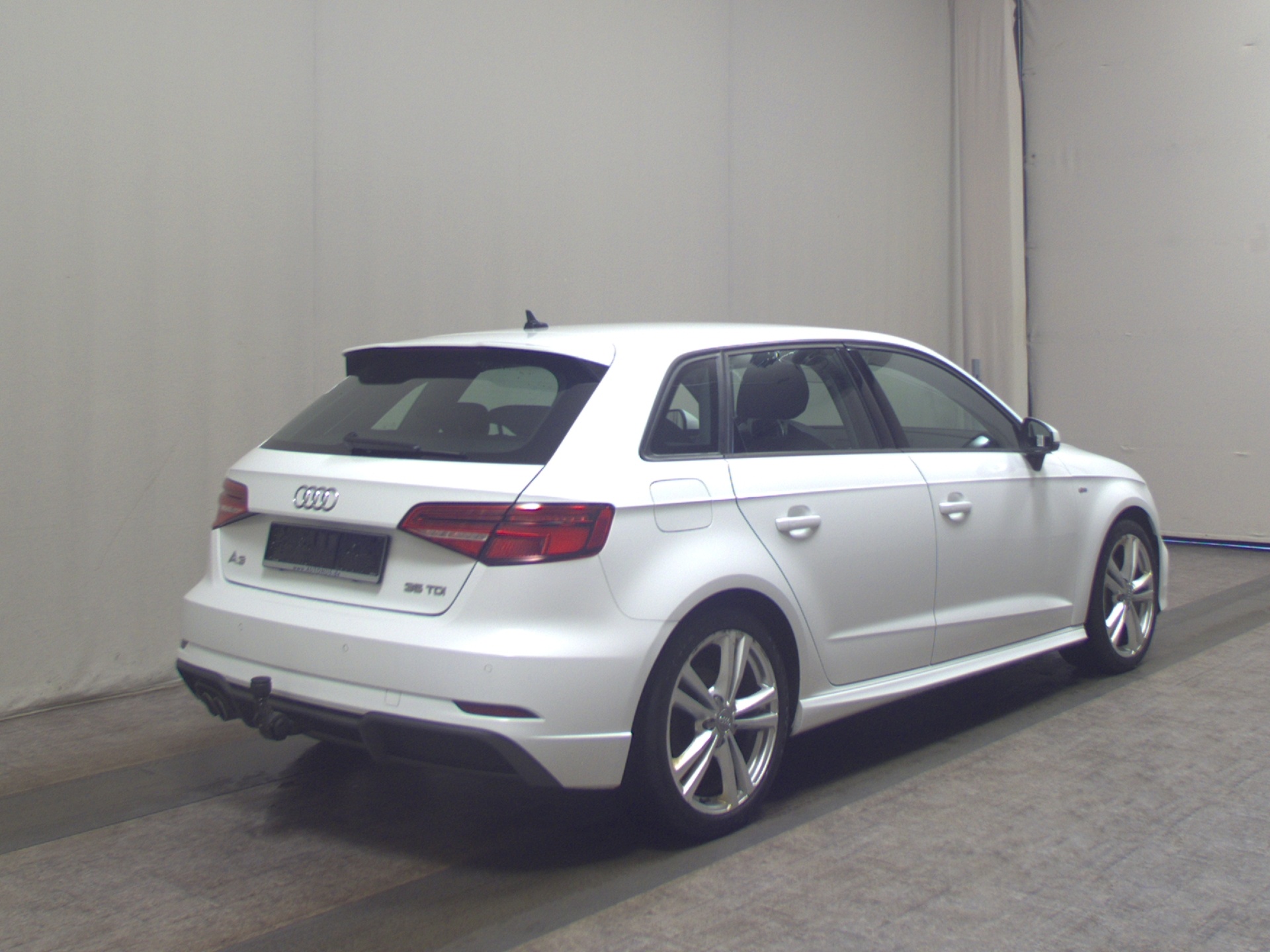 Audi A3 Sportback 35 TDI sport S-Line Ext. AHK LED 4