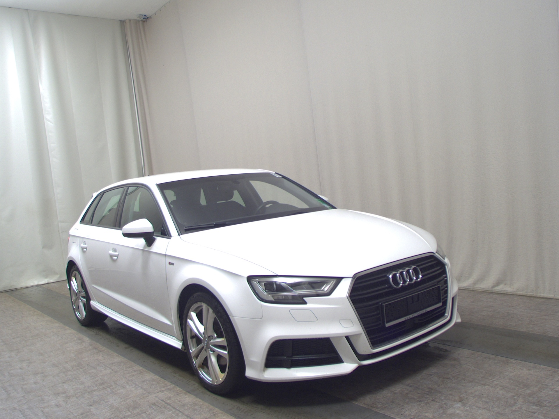Audi A3 Sportback 35 TDI sport S-Line Ext. AHK LED 3