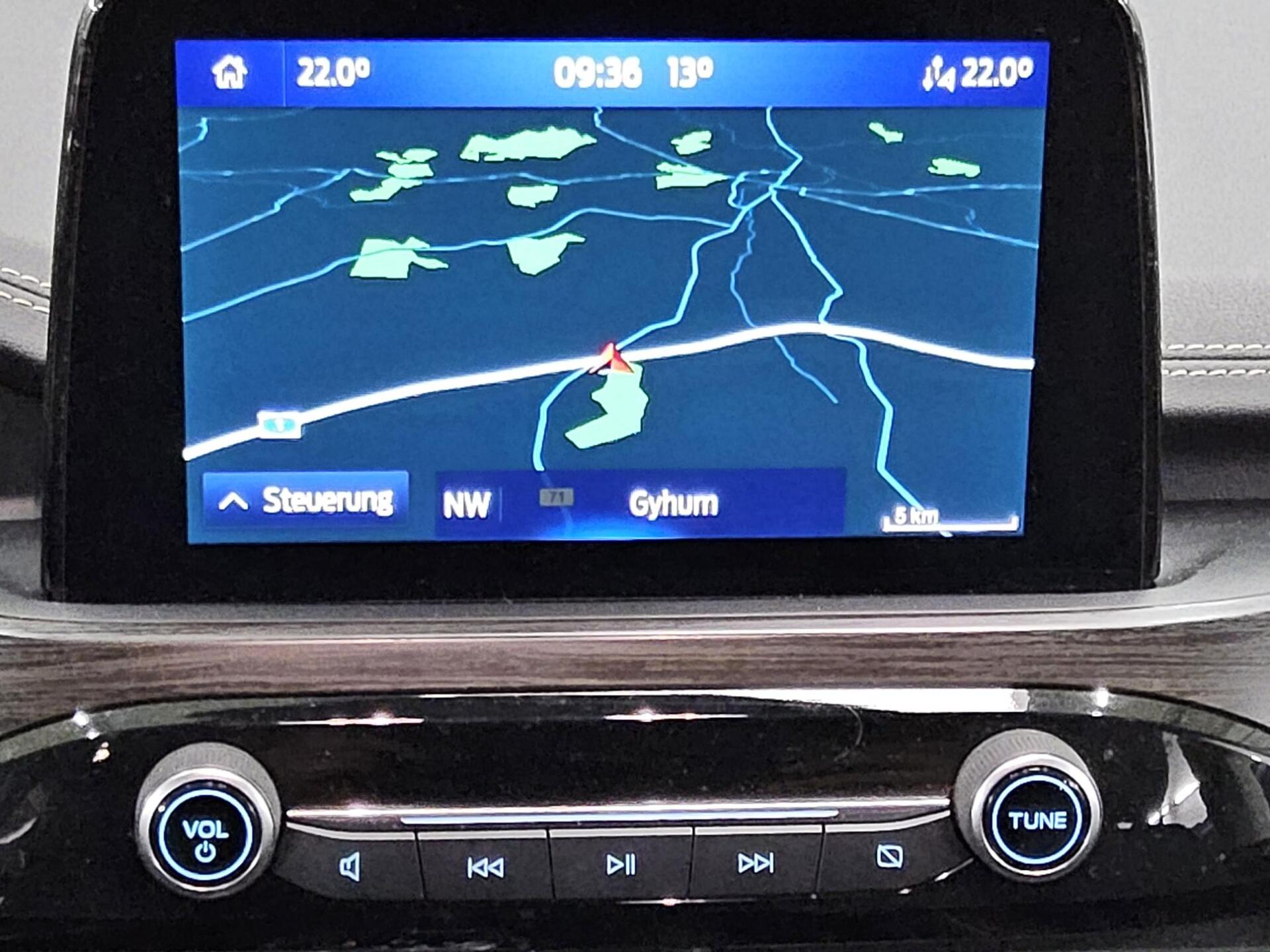 Ford Kuga 2.0 EB Vignale Navi LED DigiTacho HuD B&O 7