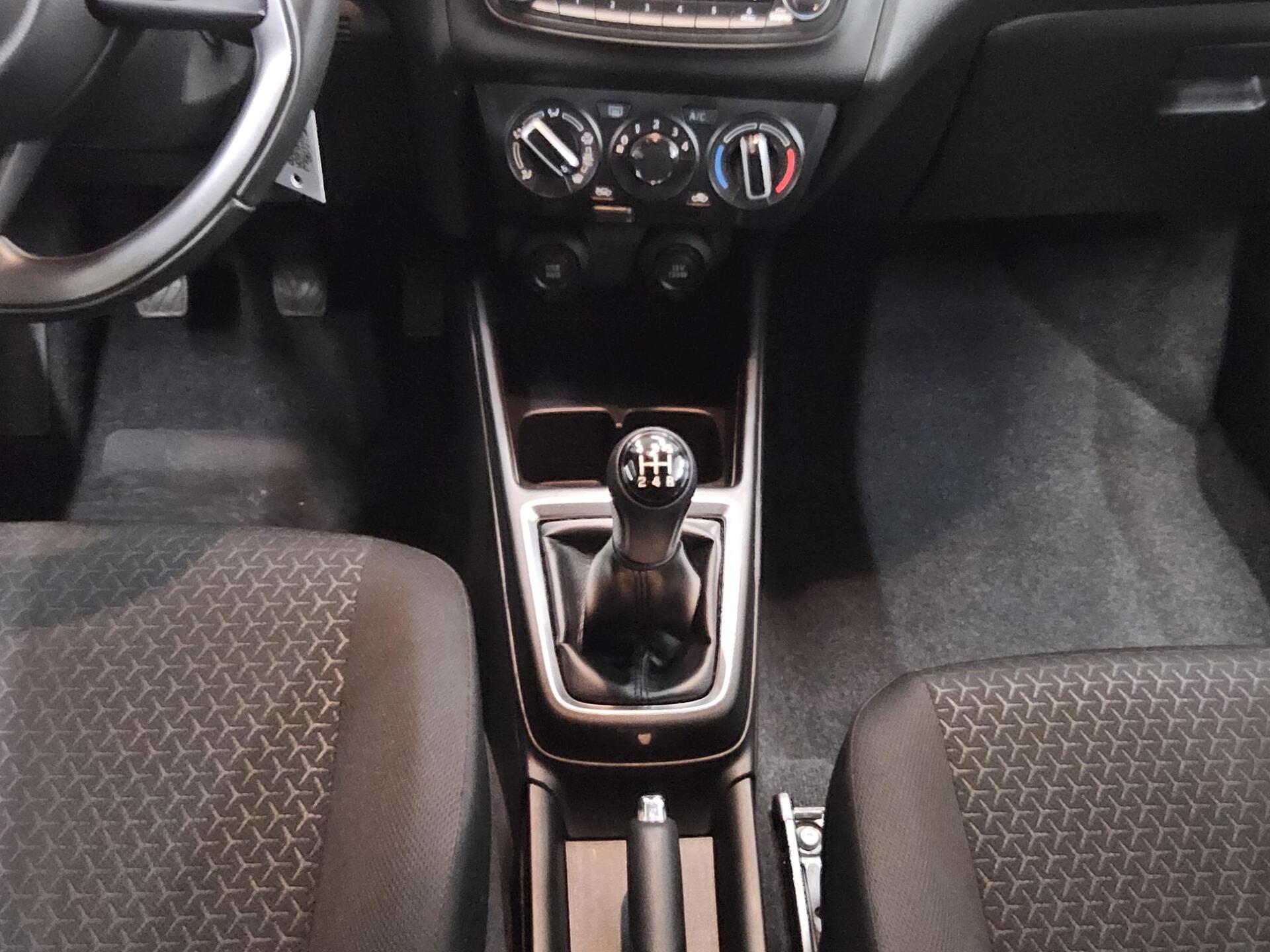 Suzuki Swift 1.2 Comfort Xenon Klima Bluetooth 6