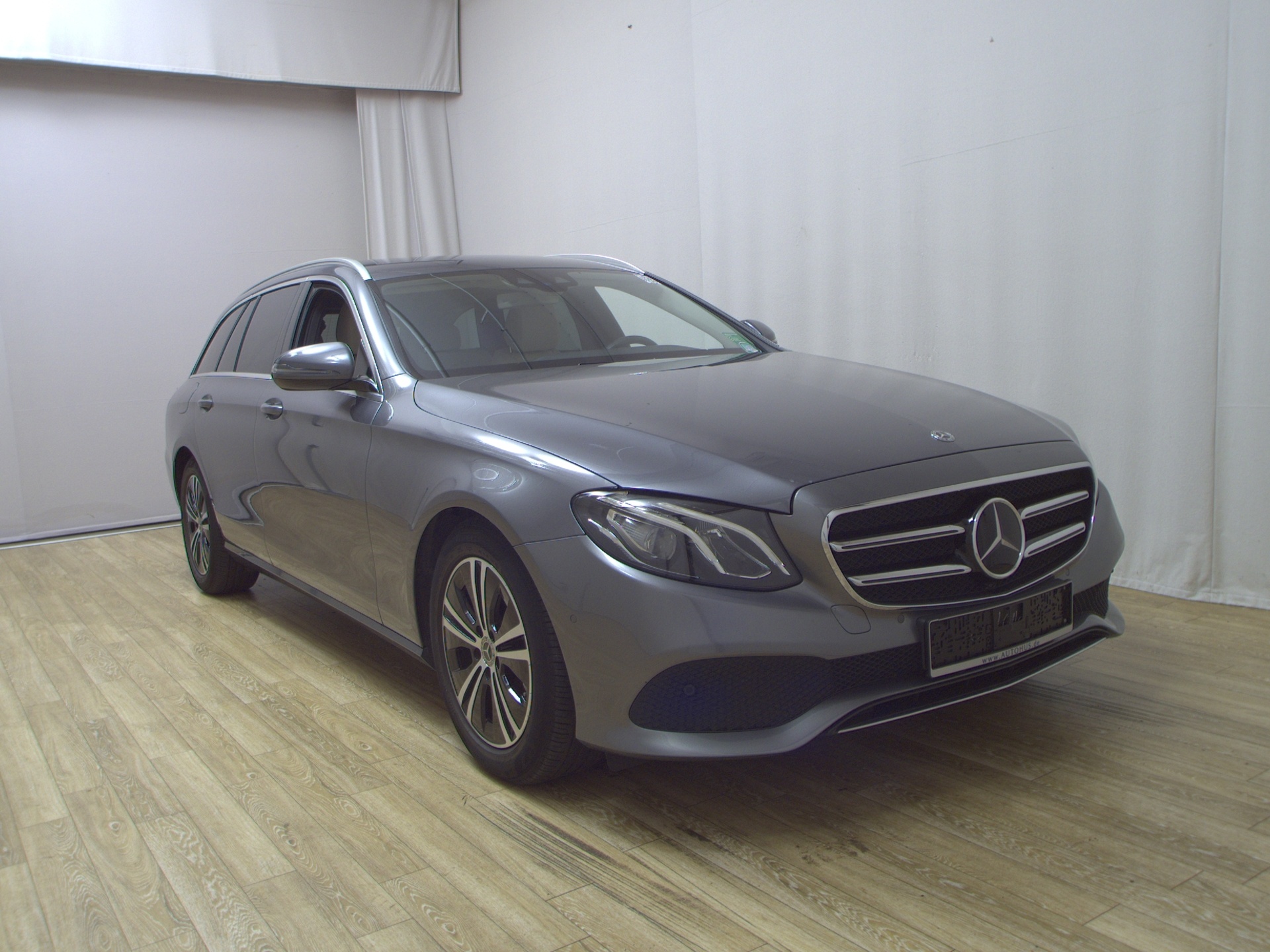 Mercedes-Benz E 200 T d Avantgarde Navi LED Widescreen Distr.+ 3