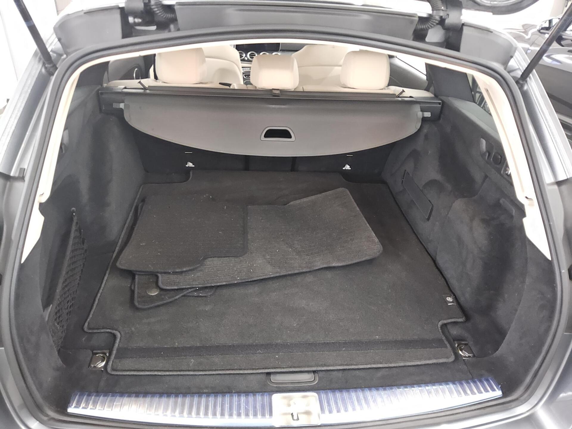 Mercedes-Benz E 200 T d Avantgarde Navi LED Widescreen Distr.+ 12