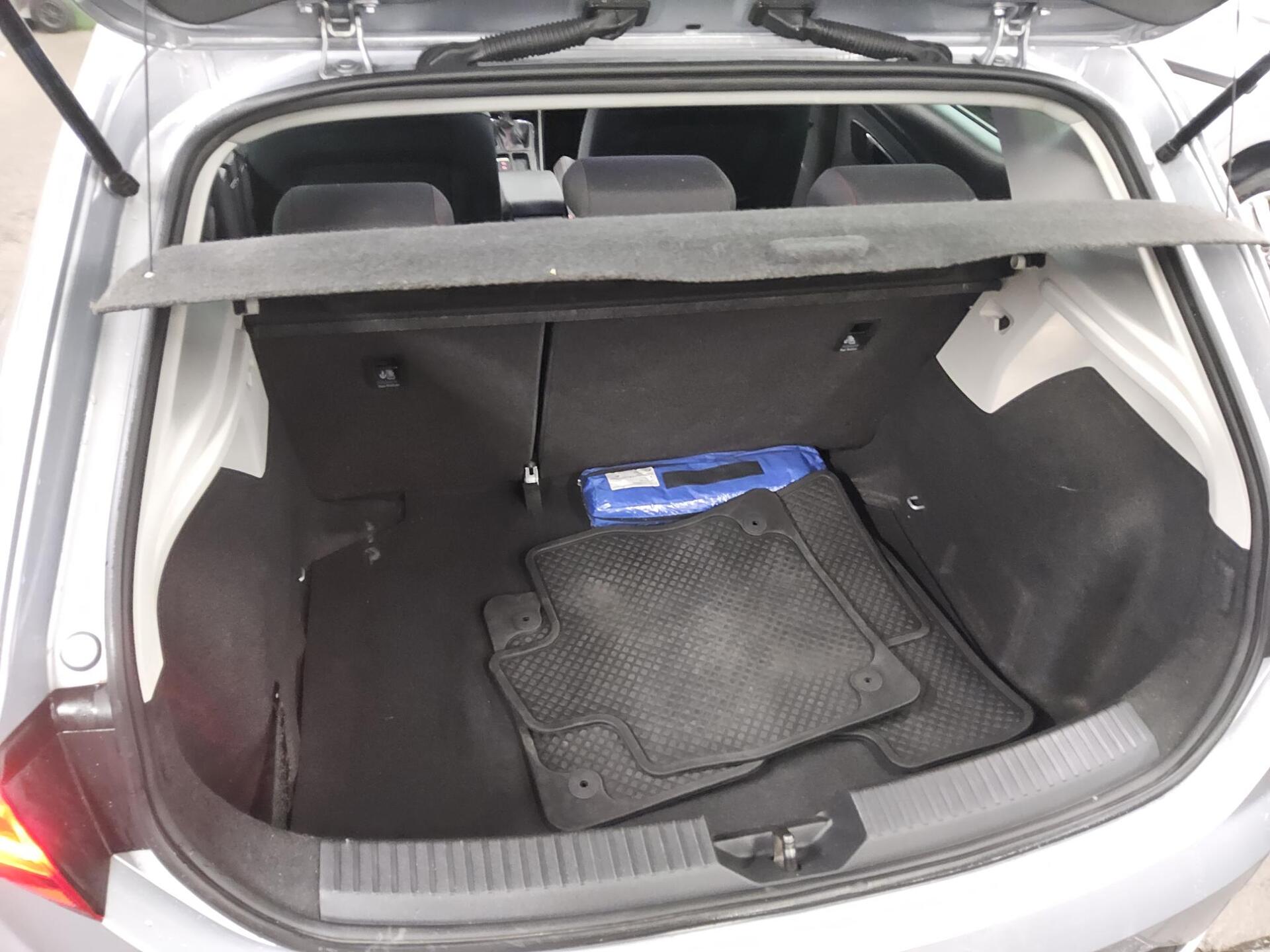 Seat Leon 1.5 TSI FR-Line Navi LED Panorama AHK 13