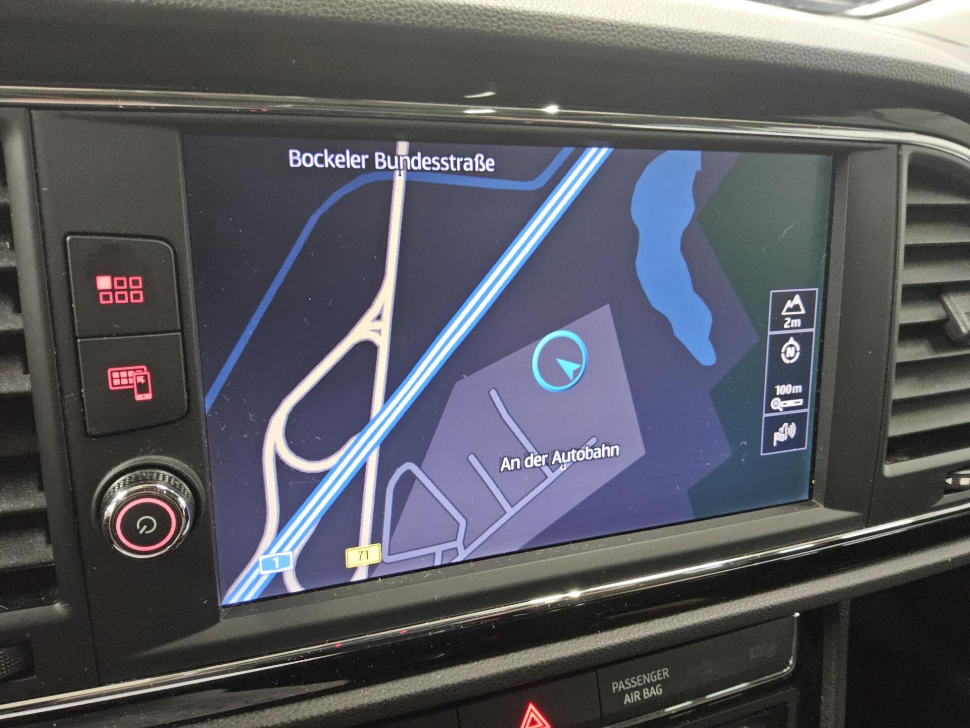 Seat Leon 1.5 TSI FR-Line Navi LED Panorama AHK 7