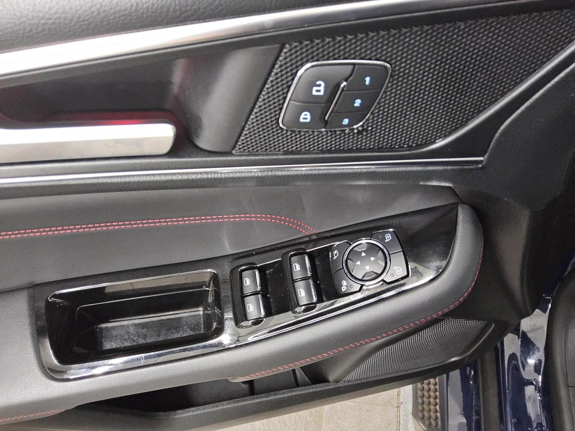 Ford S-Max 2.0 EB ST-Line Navi LED Pano RFK Shz 9