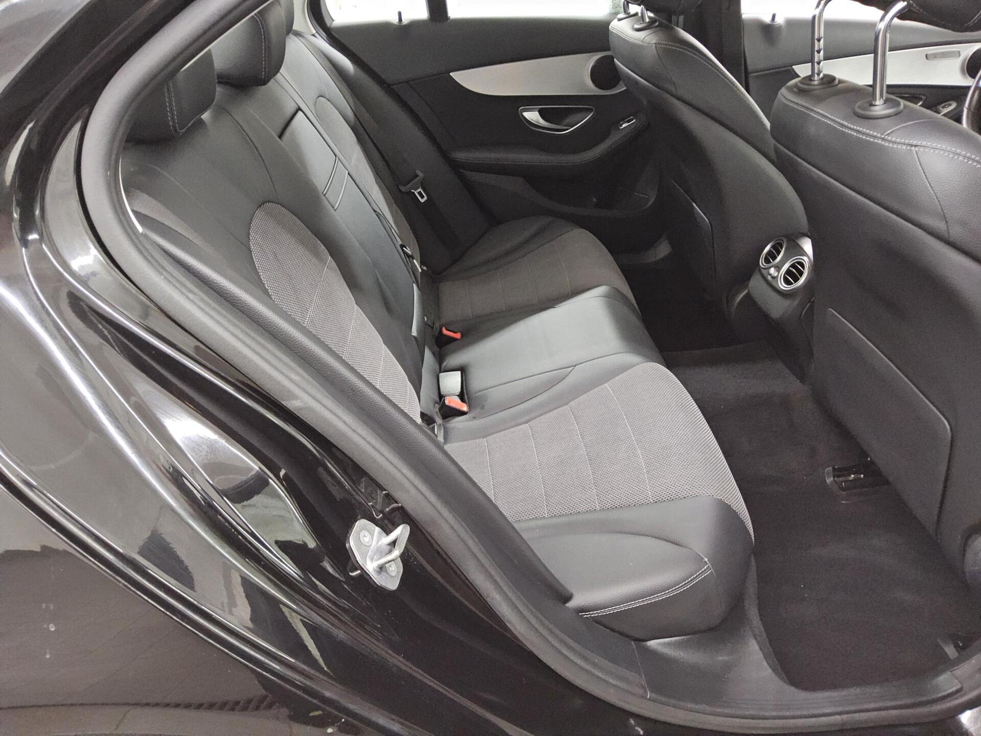 Mercedes-Benz C 220 d Avantgarde AHK Navi LED 13