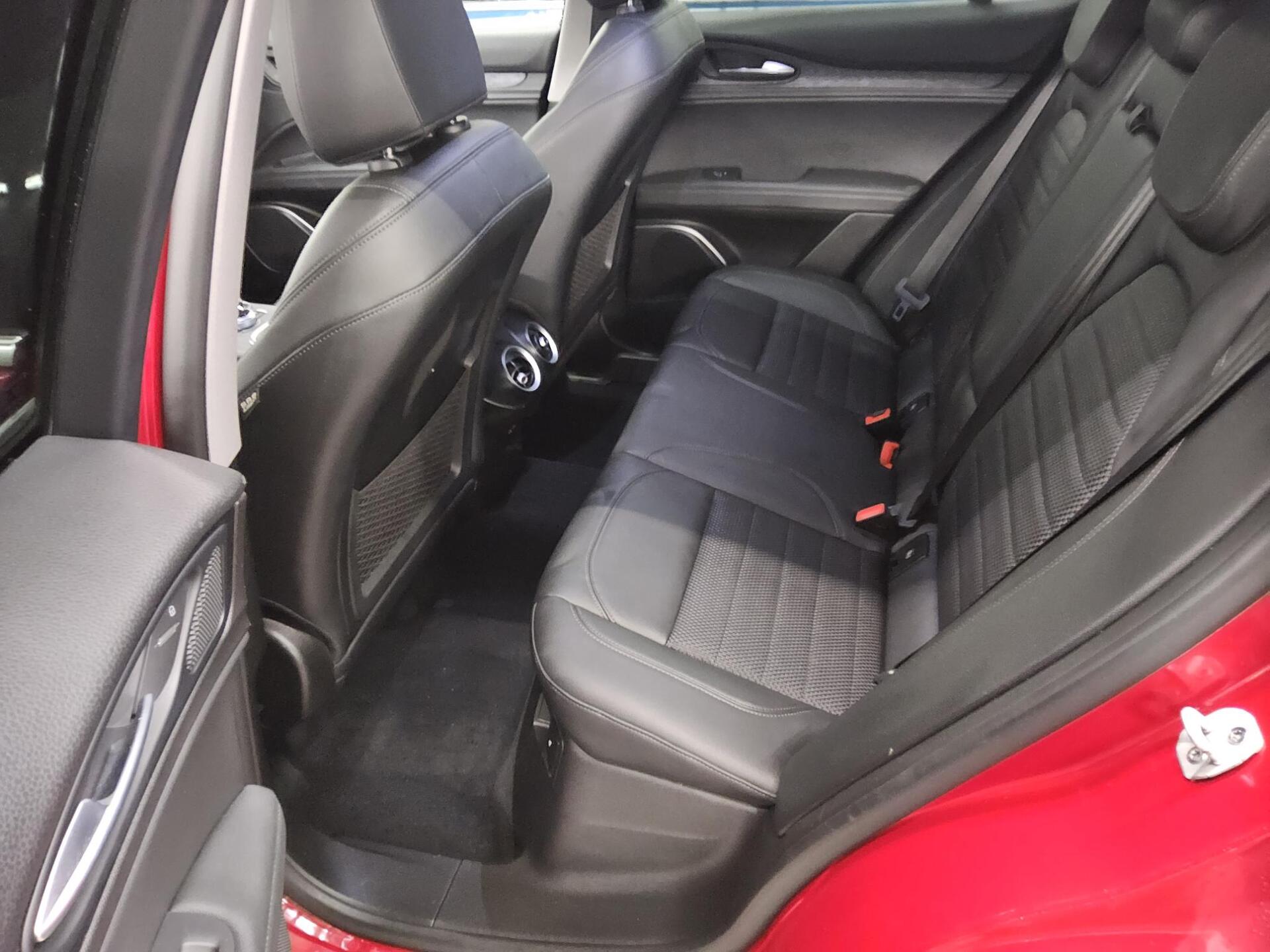 Alfa Romeo Stelvio 2.2 JTDM Super Q4 T-Leder Navi Xenon RFK 13