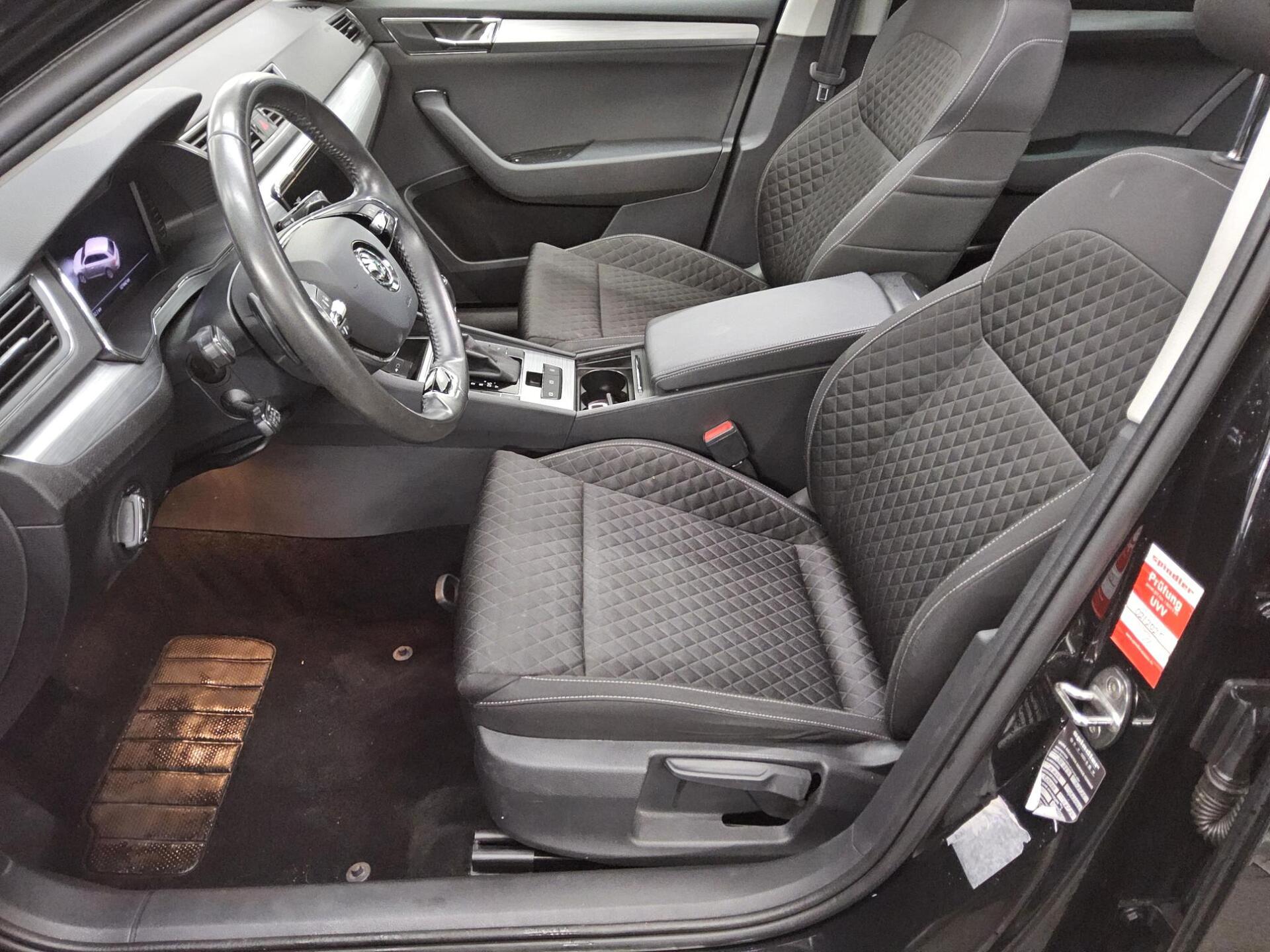 Skoda Superb Kombi 1.5 TSI Ambition Navi vc Pano AHK 9