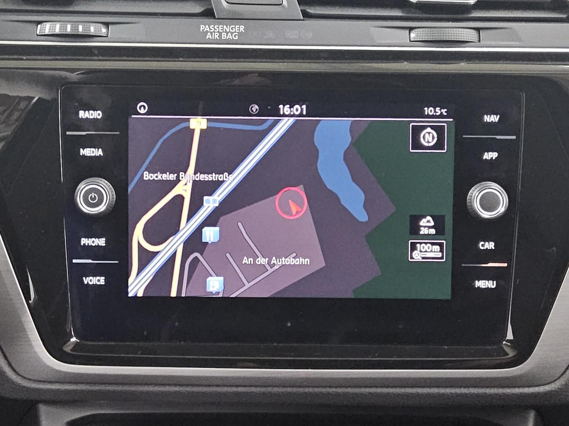 Volkswagen Touran 2.0 TDI Comf. Navi Pano RFK PDC Shz 7