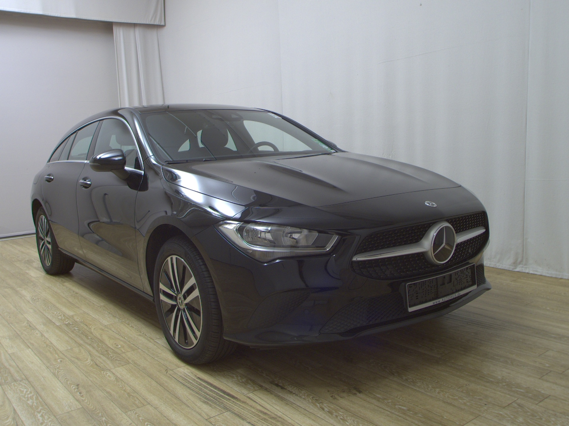 Mercedes-Benz CLA 250 Shooting Brake e Navi MBUX Panorama RFK 3