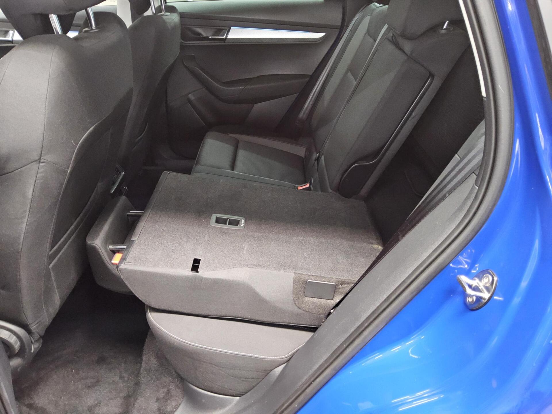 Skoda Karoq 2.0 TDI Tour Navi LED vc RFK ACC 4xShz 12