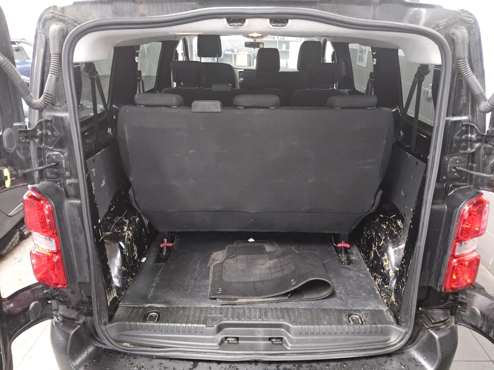 Opel Vivaro 1.5 D M 9-Sitzer PDC 11