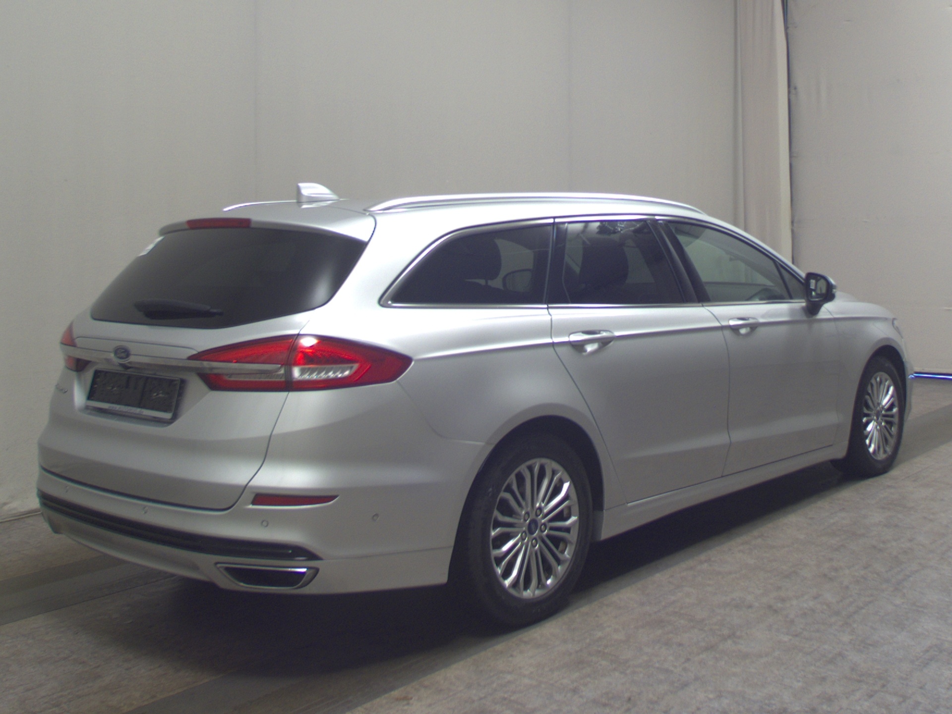 Ford Mondeo Turnier 2.0 EB Titanium Navi LED 4xShz 4