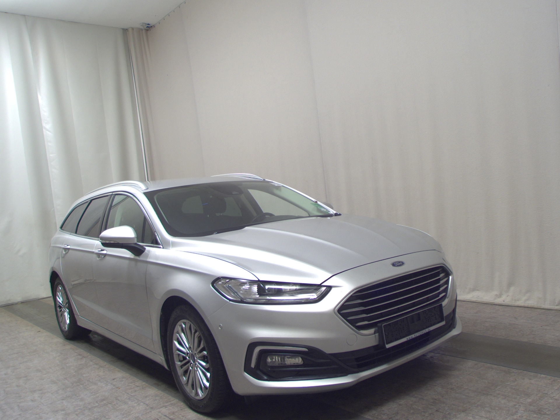Ford Mondeo Turnier 2.0 EB Titanium Navi LED 4xShz 3