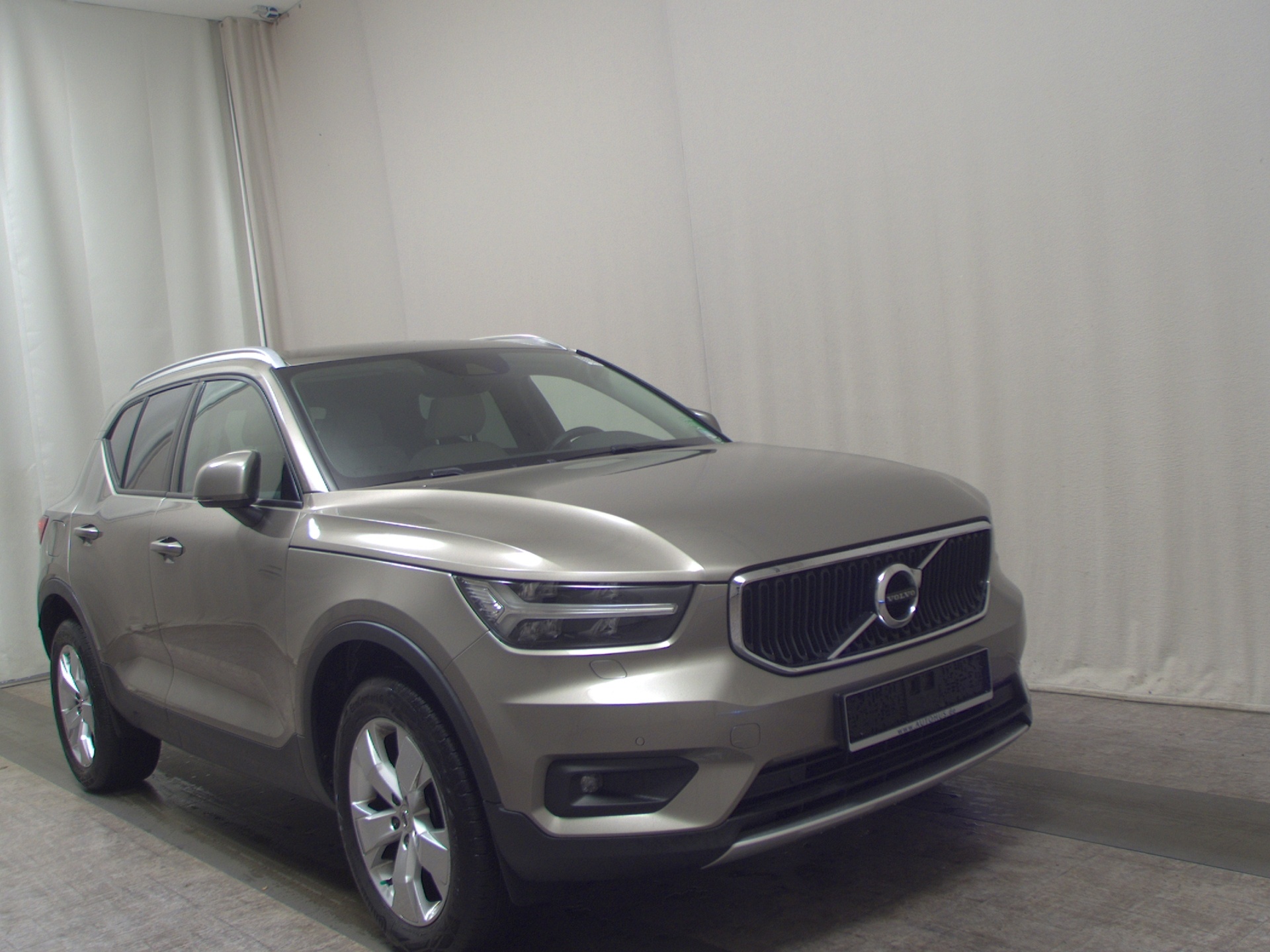 Volvo XC40 T3 Momentum Leder Navi H-K Sound LED RFK 3